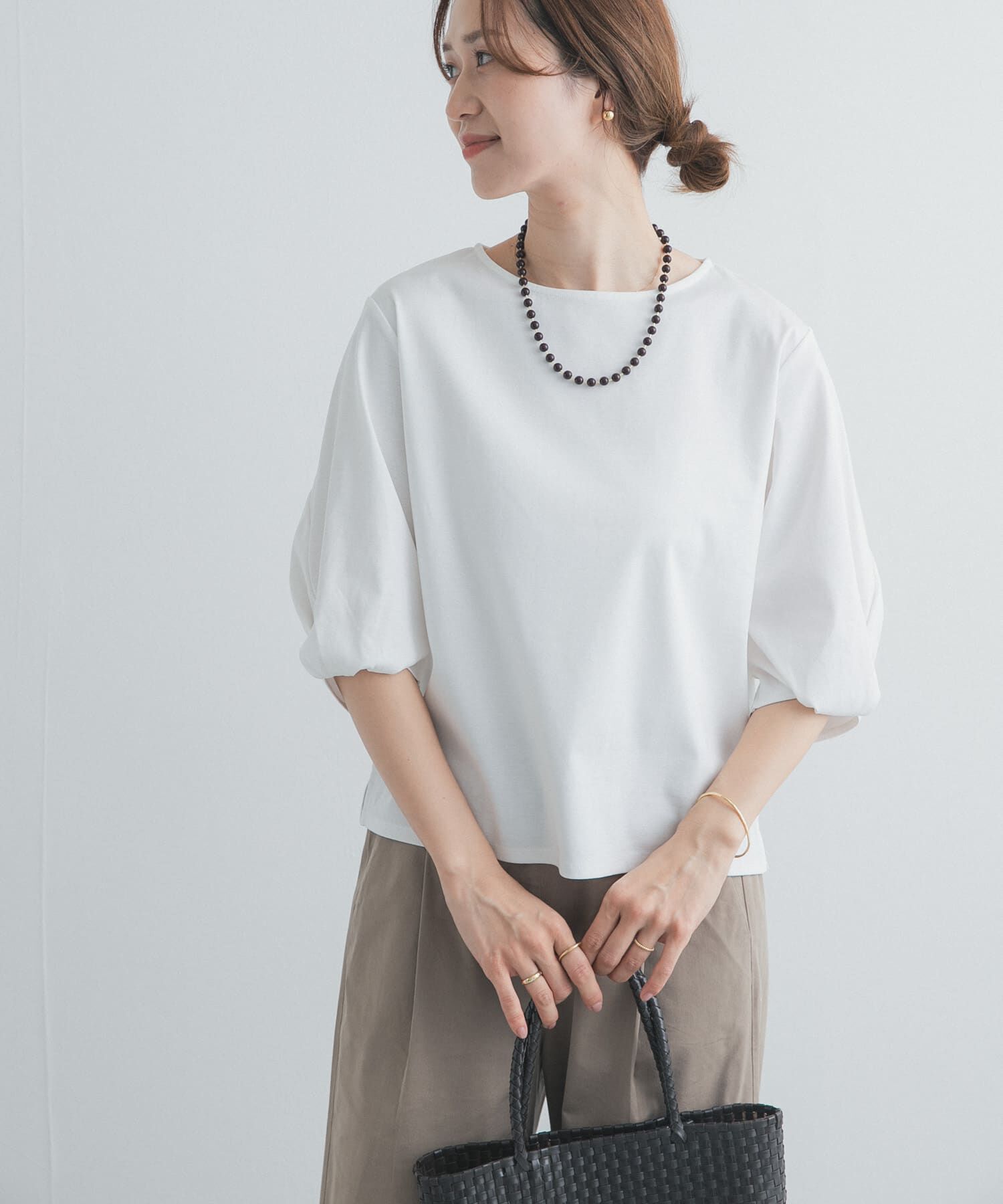 URBAN RESEARCH DOORS「『仁村紗和さん着用』『UR TECH』サマシェアツイストスリーブプルオーバー」|Tシャツ・カットソー|