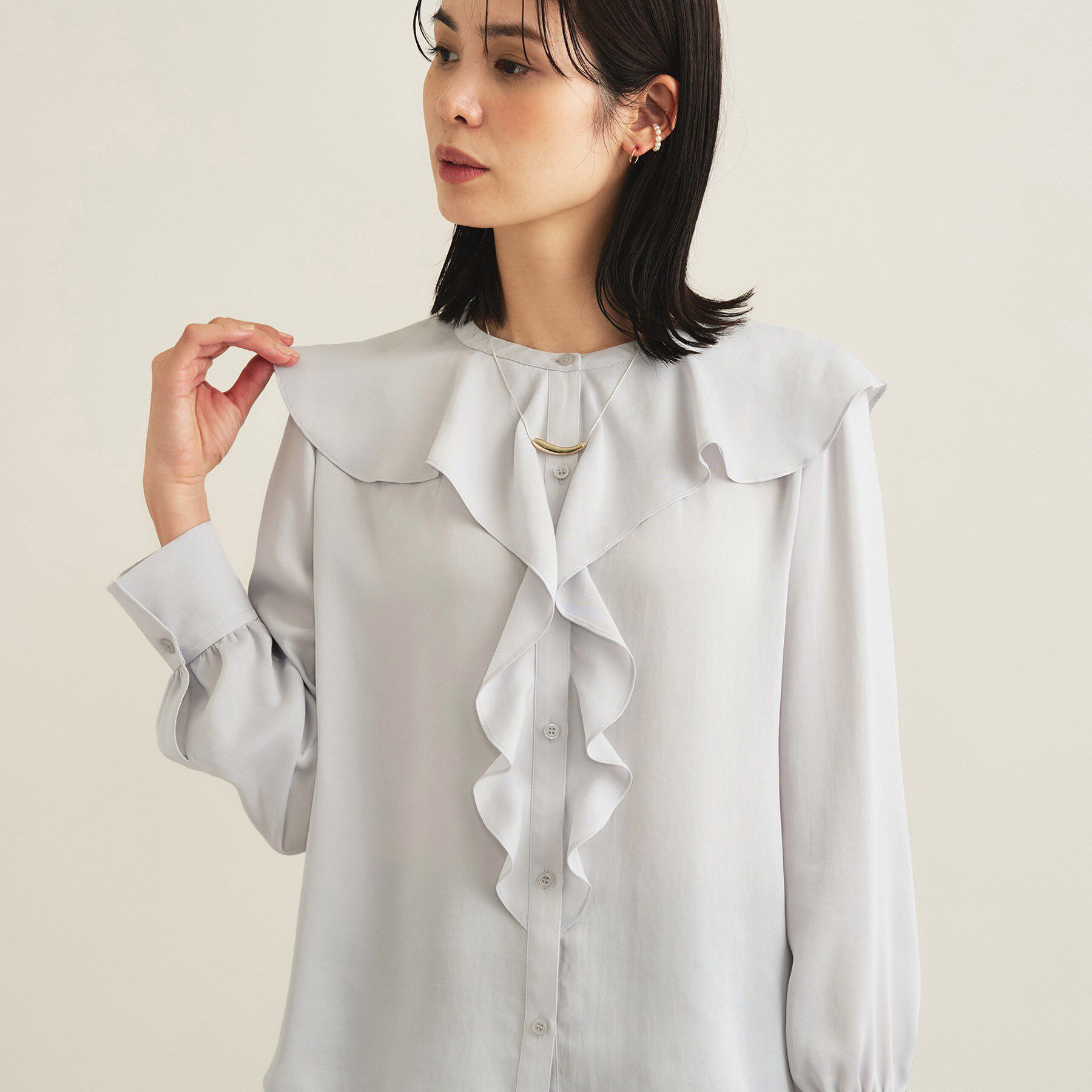 INDIVI「【洗える】ラッフルサテンブラウス」|シャツ・ブラウス|