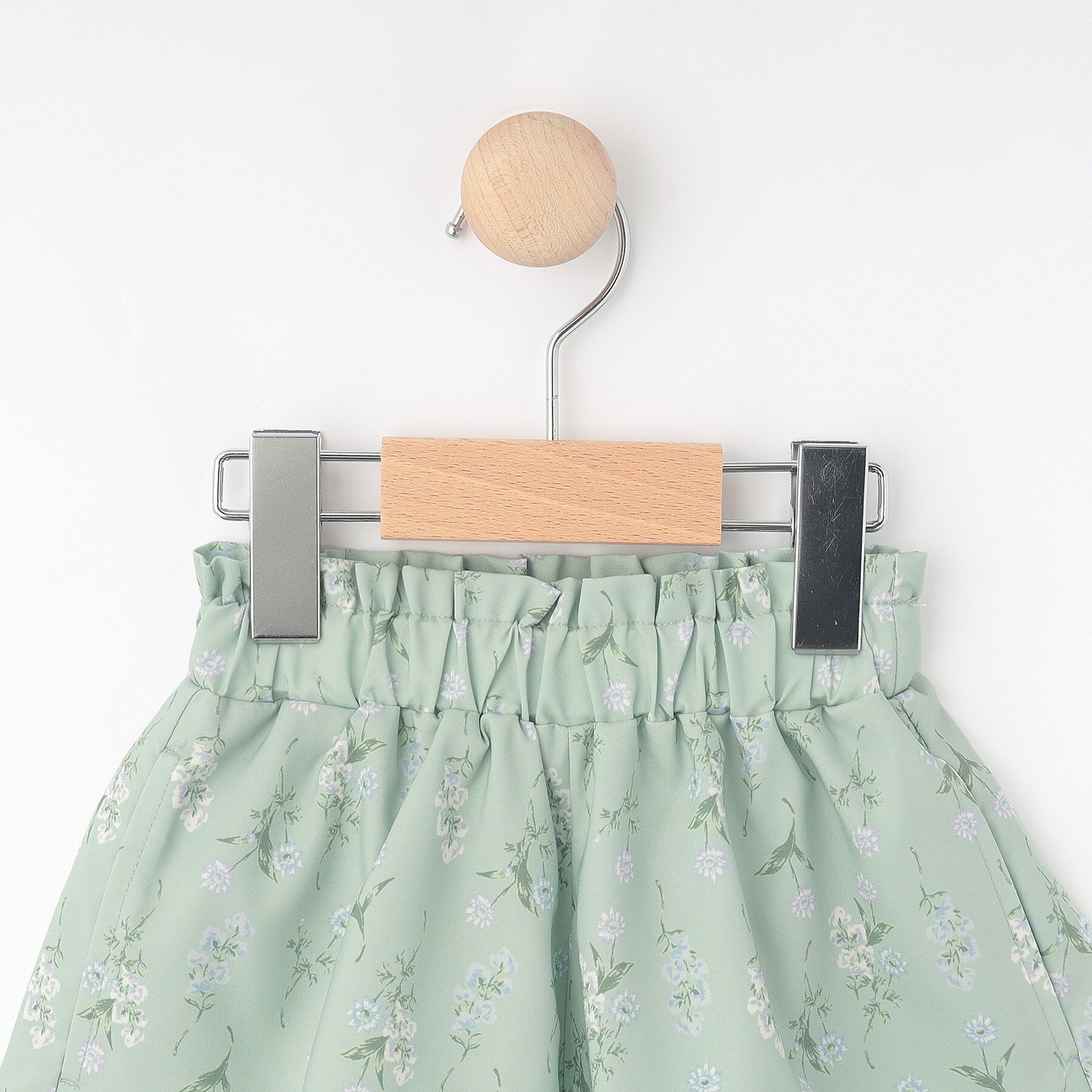 SHOO･LA･RUE「【100-150cm/撥水】上品なボタニカル柄 ハートポケットショートパンツ」|キュロット|