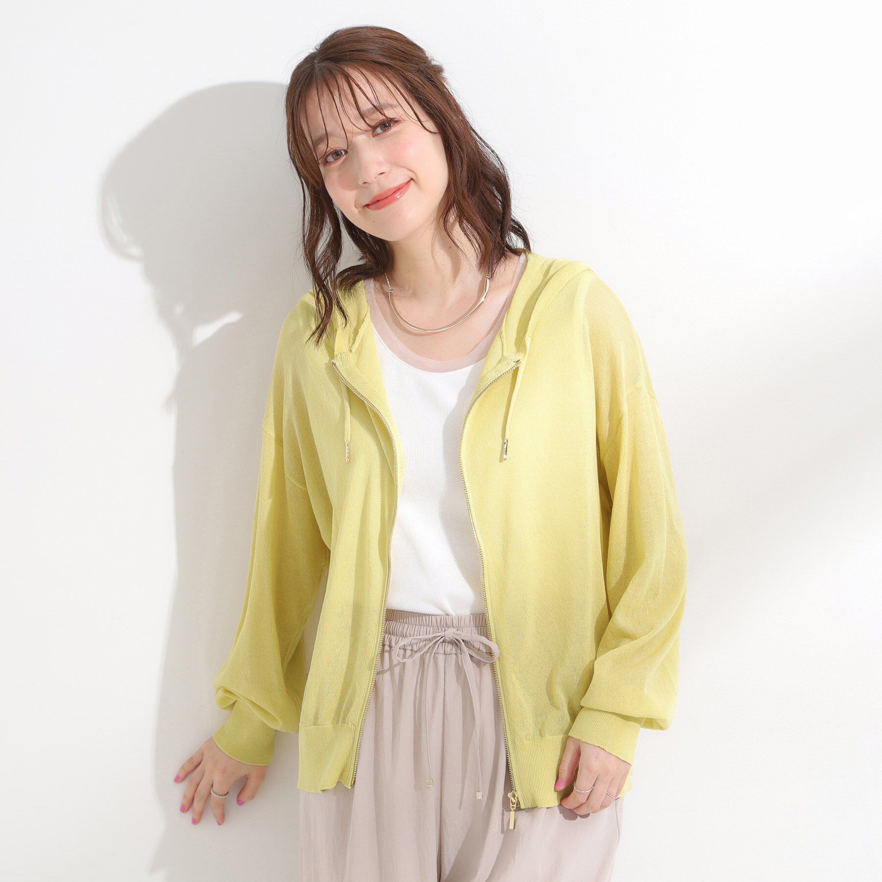 SHOO･LA･RUE「冷房対策にも 上品なシアー感のニットパーカ」|カーディガン|