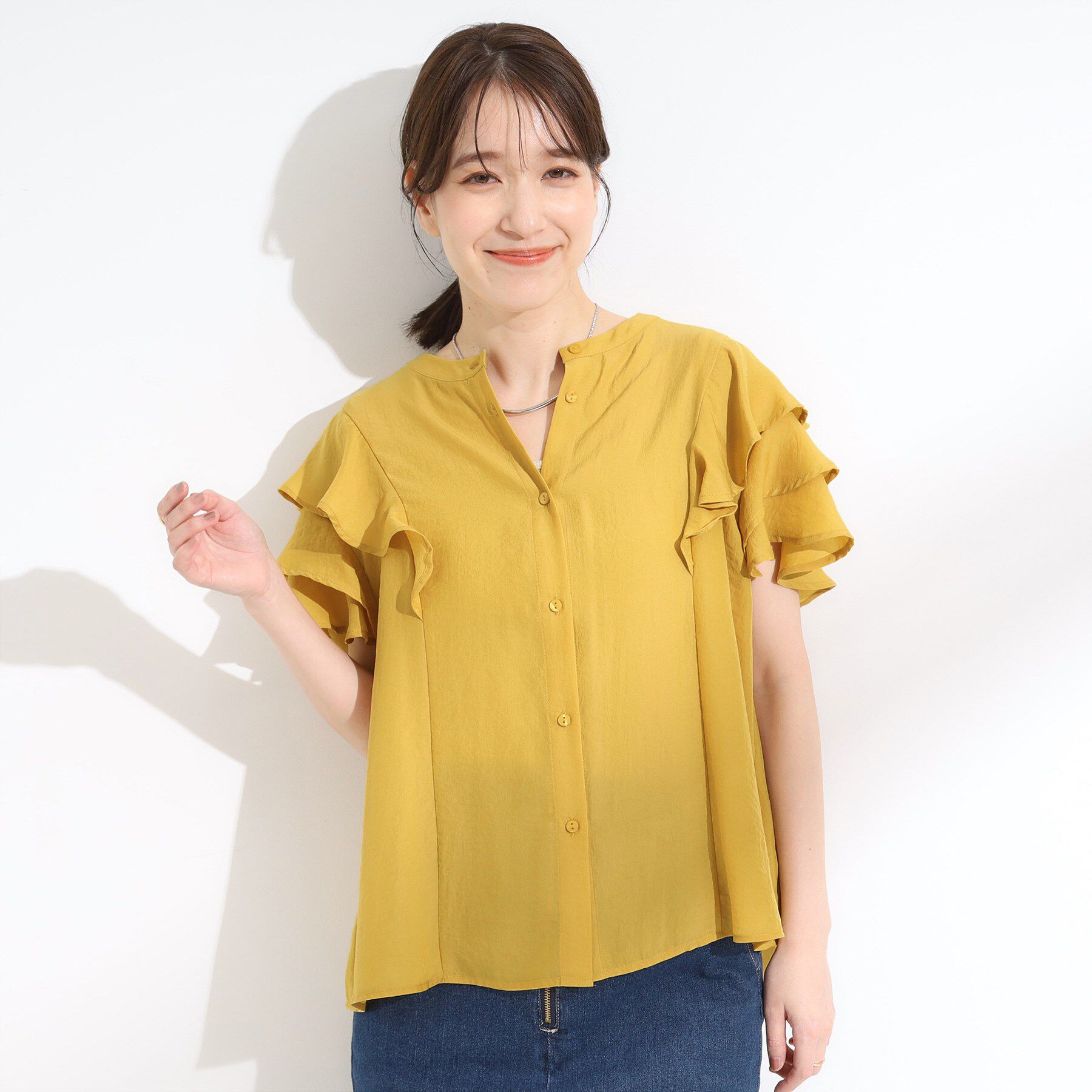 SHOO･LA･RUE「【無地/ドット柄】お袖フリルが華やぐ きれいめブラウス」|シャツ・ブラウス|