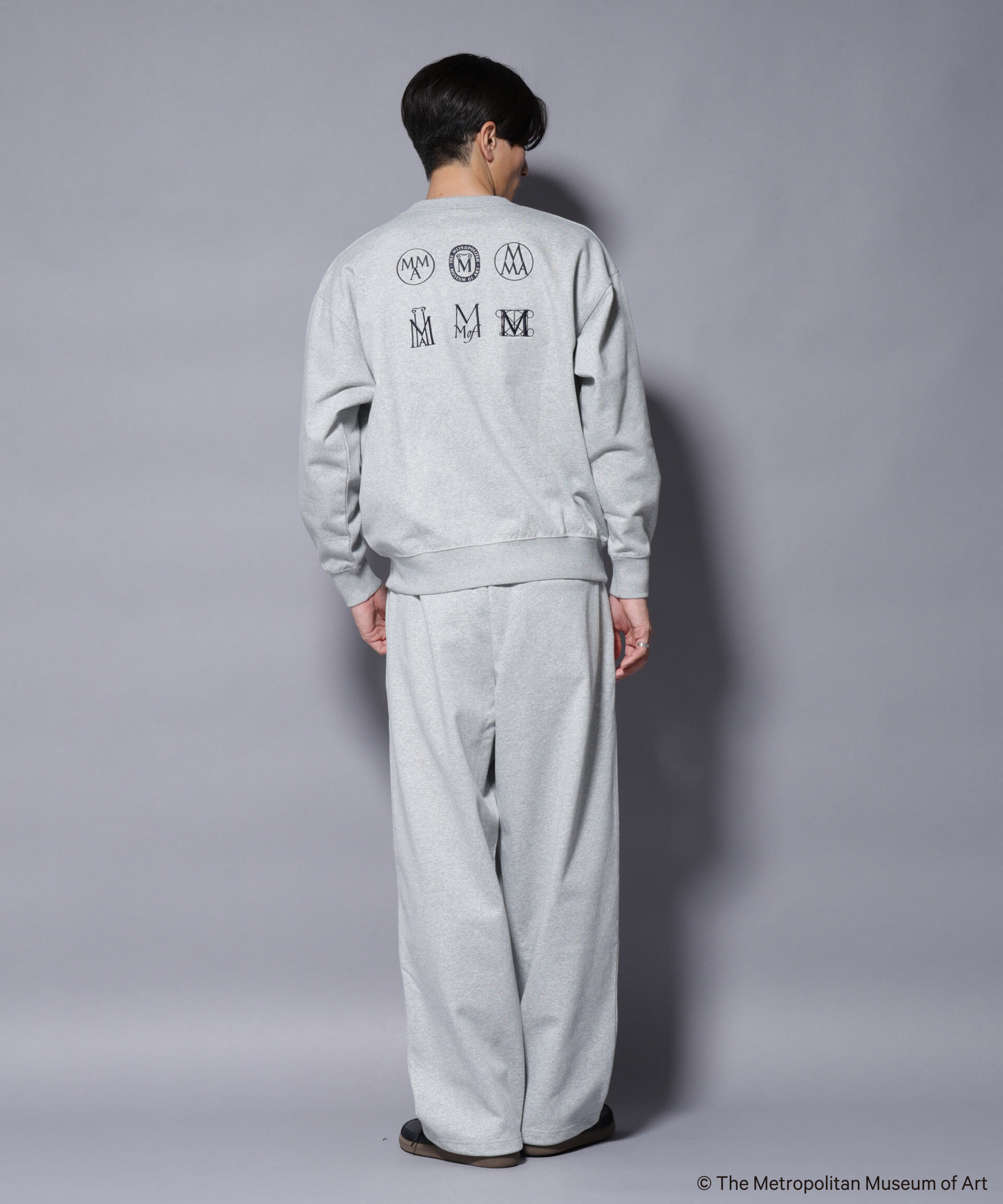 nano･universe「「The Met」ロゴ&times;アーカイブロゴ刺繍スウェット(セットアップ可)」|Tシャツ・カットソー|
