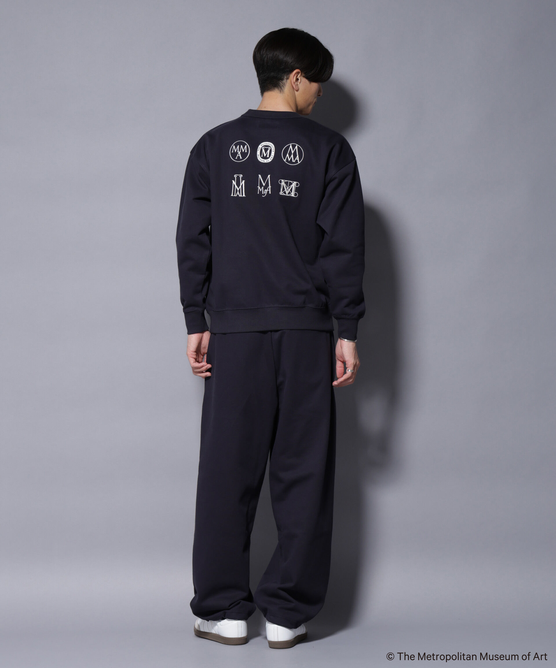 nano･universe「「The Met」ロゴ&times;アーカイブロゴ刺繍スウェット(セットアップ可)」|Tシャツ・カットソー|