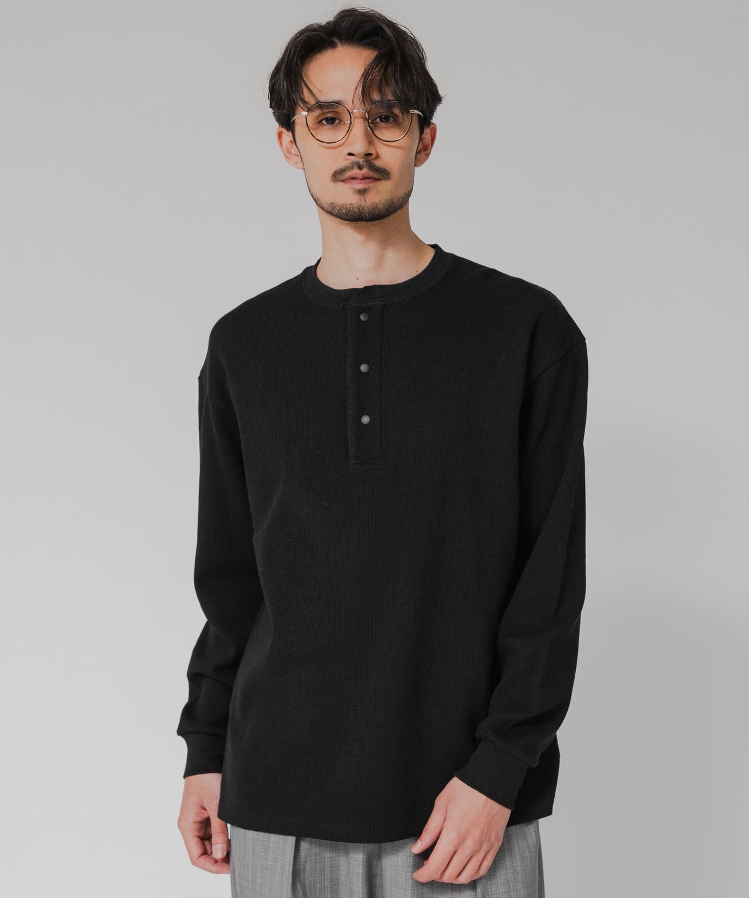 URBAN RESEARCH「『UR TECH』度詰めワッフルヘンリーロングスリーブ」|Tシャツ・カットソー|ブラック