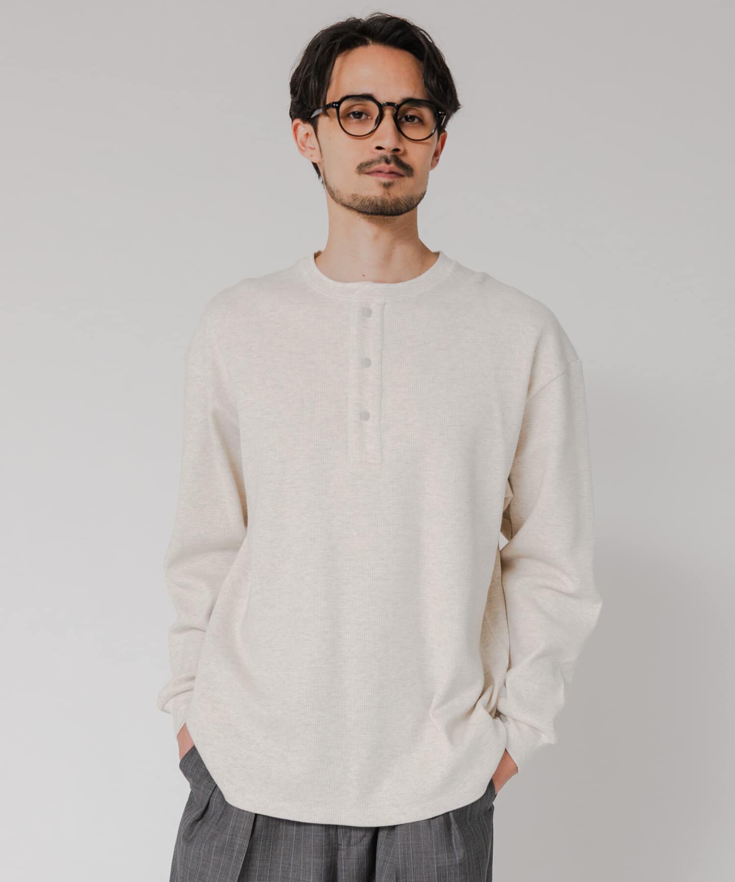 URBAN RESEARCH「『UR TECH』度詰めワッフルヘンリーロングスリーブ」|Tシャツ・カットソー|オートミール