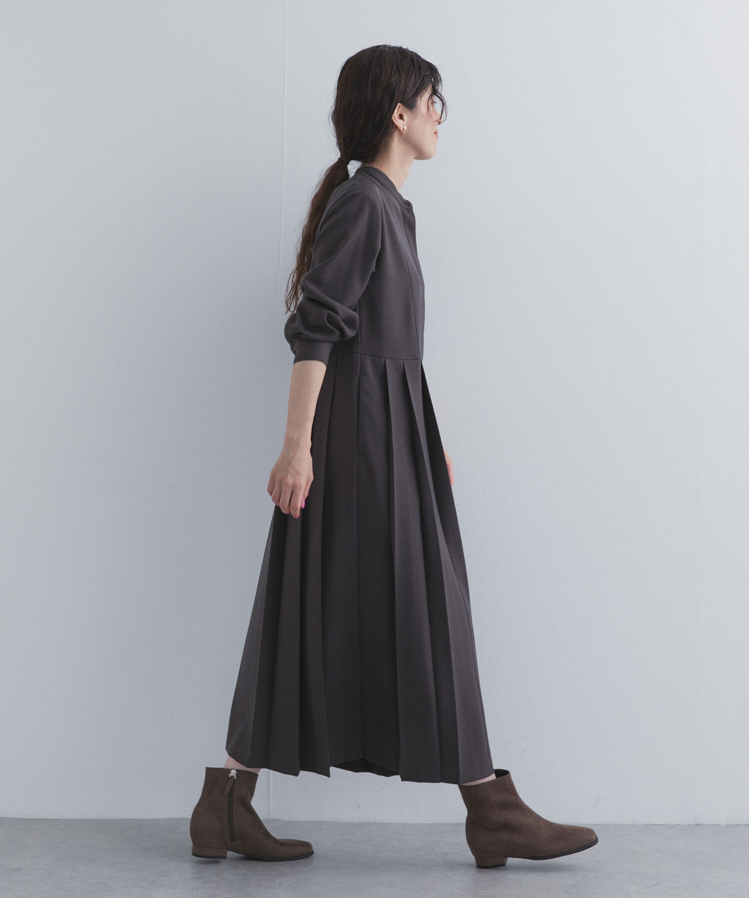 URBAN RESEARCH DOORS「『UR TECH』サイドプリーツ切替ワンピース」|ワンピース|