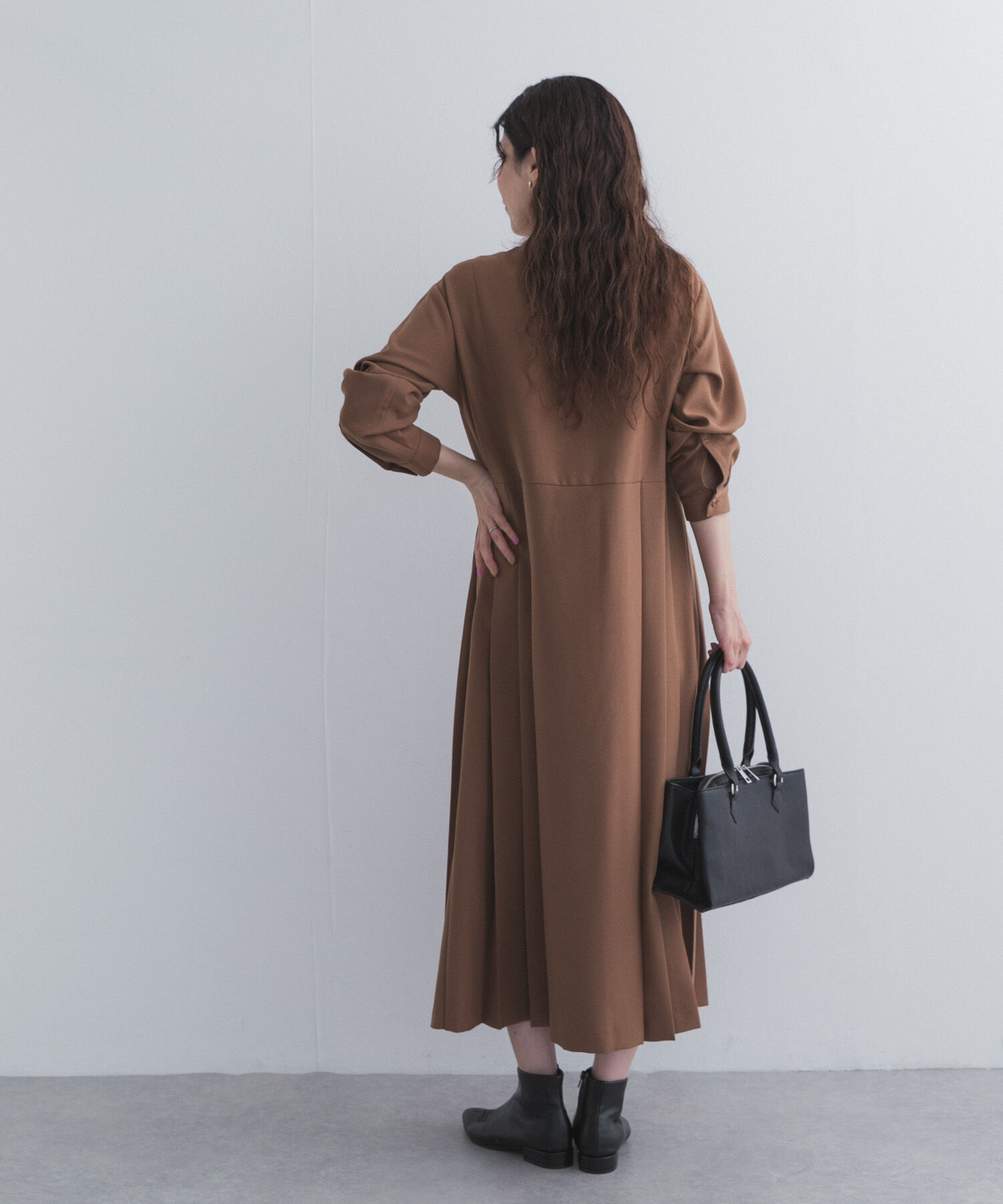 URBAN RESEARCH DOORS「『UR TECH』サイドプリーツ切替ワンピース」|ワンピース|