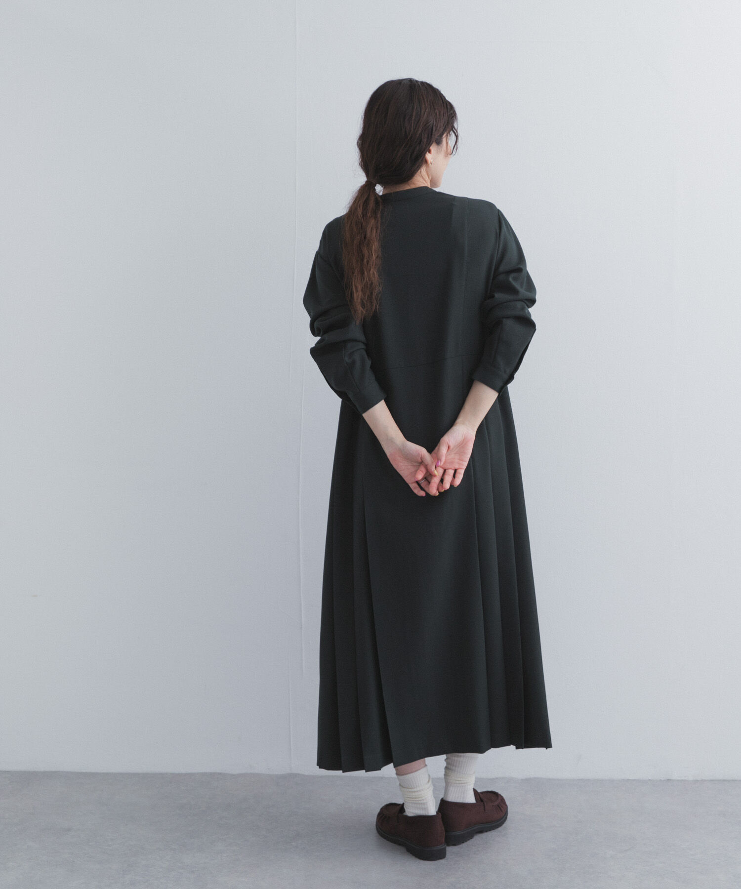 URBAN RESEARCH DOORS「『UR TECH』サイドプリーツ切替ワンピース」|ワンピース|