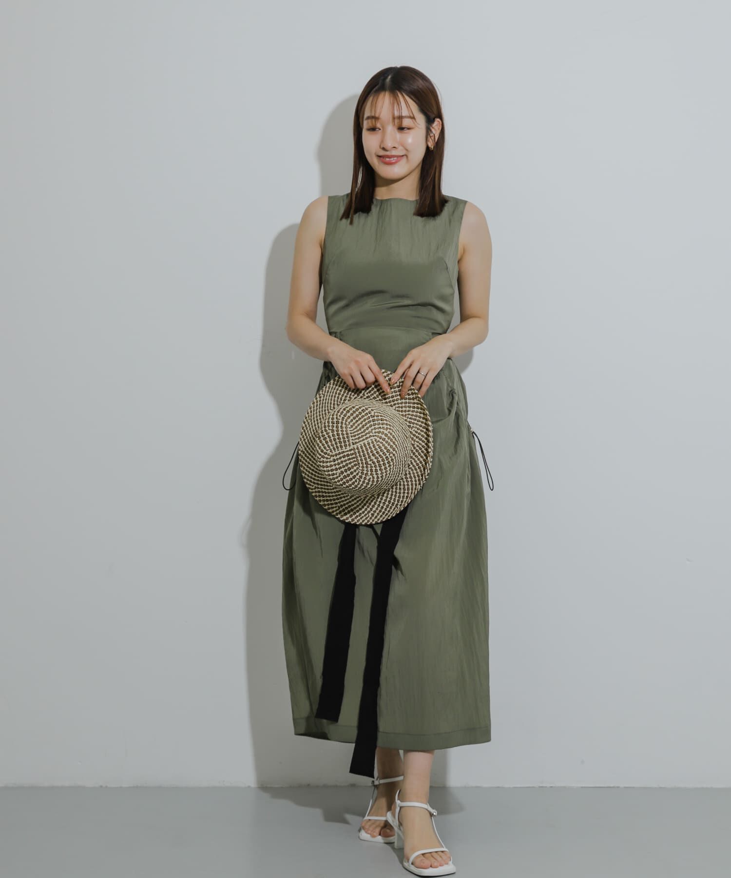 SENSE OF PLACE by URBAN RESEARCH「ナイロンギャザーコクーンワンピース」|ワンピース|