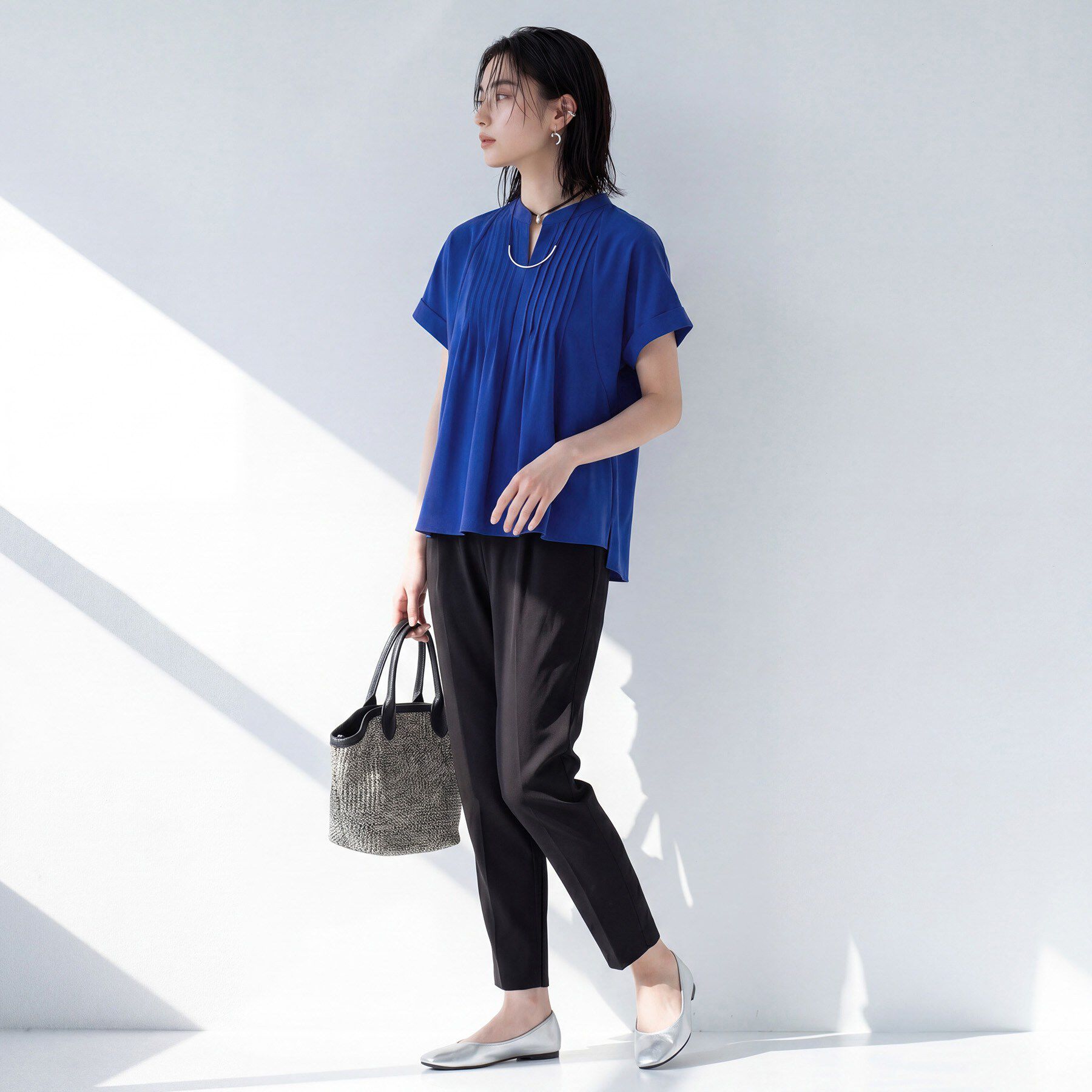 INDIVI「【撥水／UVケア／SETUP可能】軽量タックスキッパーブラウス」|シャツ・ブラウス|
