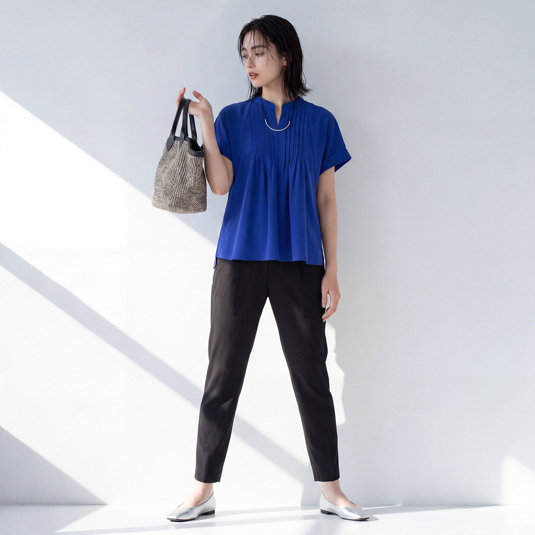 INDIVI「【撥水／UVケア／SETUP可能】軽量タックスキッパーブラウス」|シャツ・ブラウス|