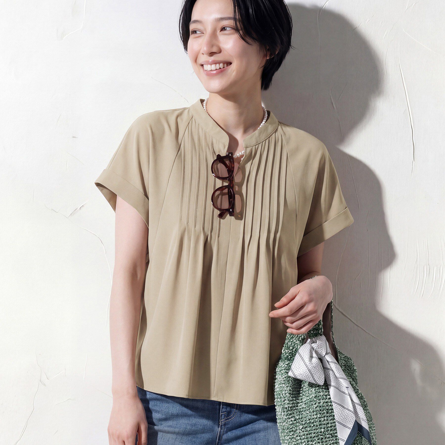 INDIVI「【撥水／UVケア／SETUP可能】軽量タックスキッパーブラウス」|シャツ・ブラウス|ベージュ(052)