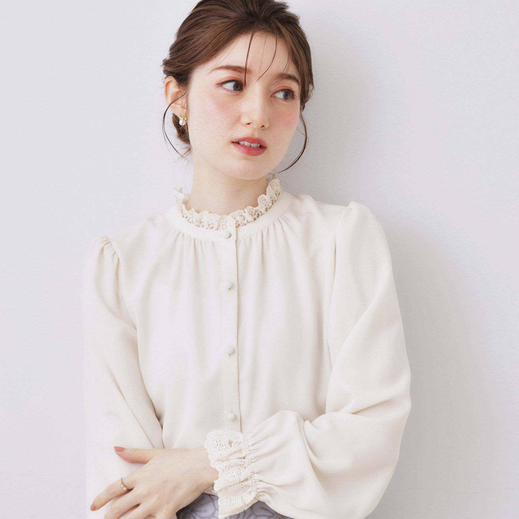 Couture broach「【2WAY・ハレの日・通勤】エンブロレースブラウス」|シャツ・ブラウス|