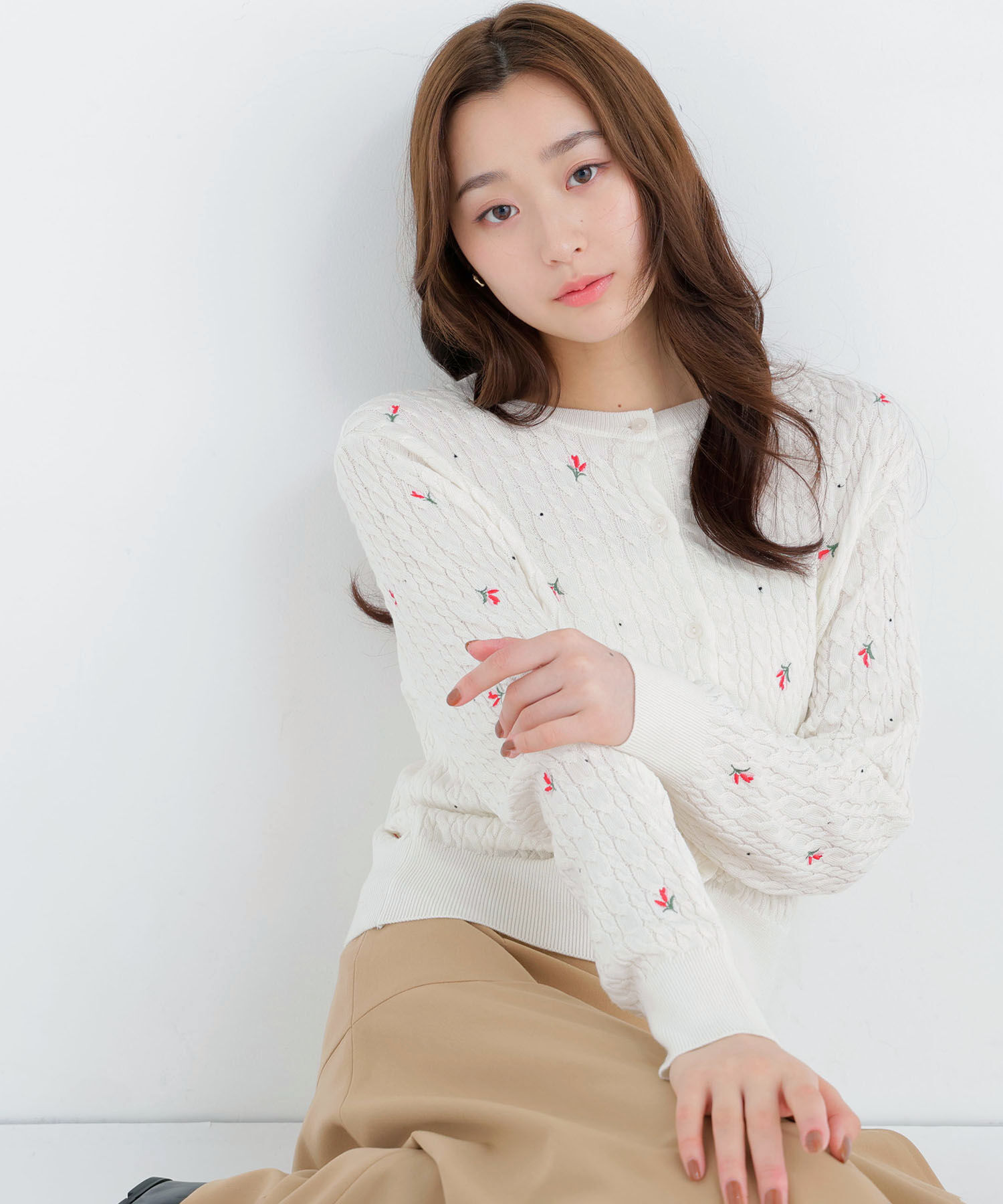  「ドットフラワー刺繍カーディガン」|ニット・セーター|