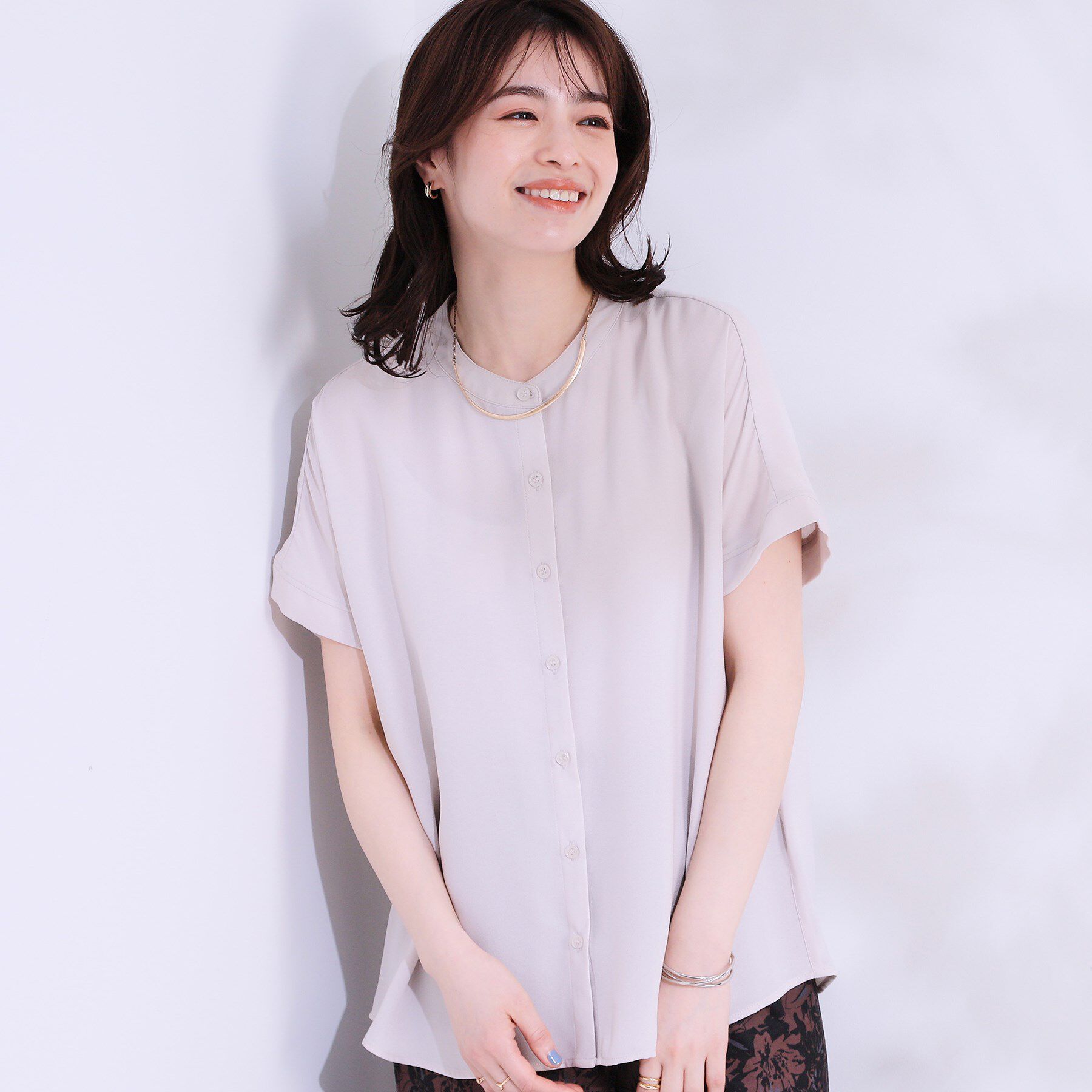 SHOO･LA･RUE「【洗える/プチプラ】大人の抜け感をプラスする バンドカラーシャツ」|シャツ・ブラウス|ライトグレー(011