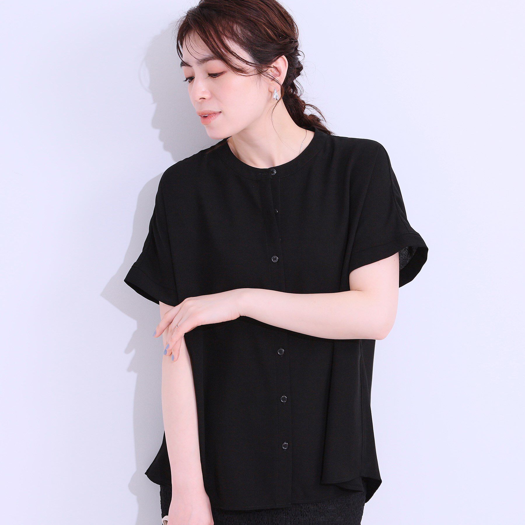 SHOO･LA･RUE「【洗える/プチプラ】大人の抜け感をプラスする バンドカラーシャツ」|シャツ・ブラウス|ブラック(019)
