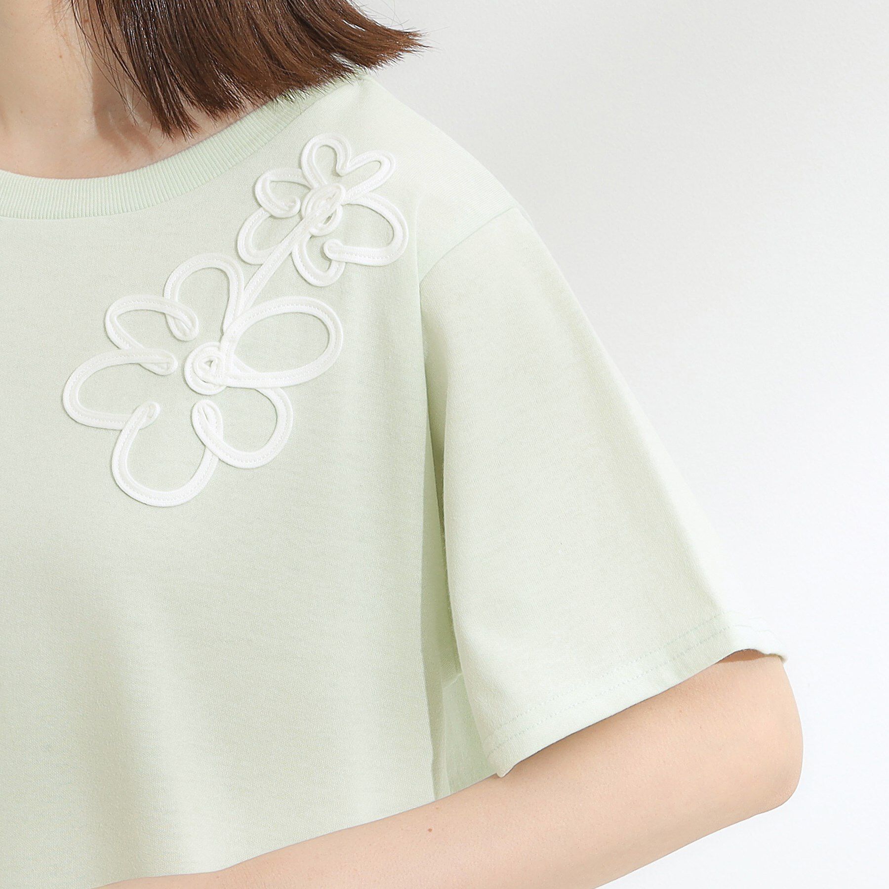 SHOO･LA･RUE「【S-LL】コーデの主役になる コード刺繍デザインＴシャツ」|Tシャツ・カットソー|