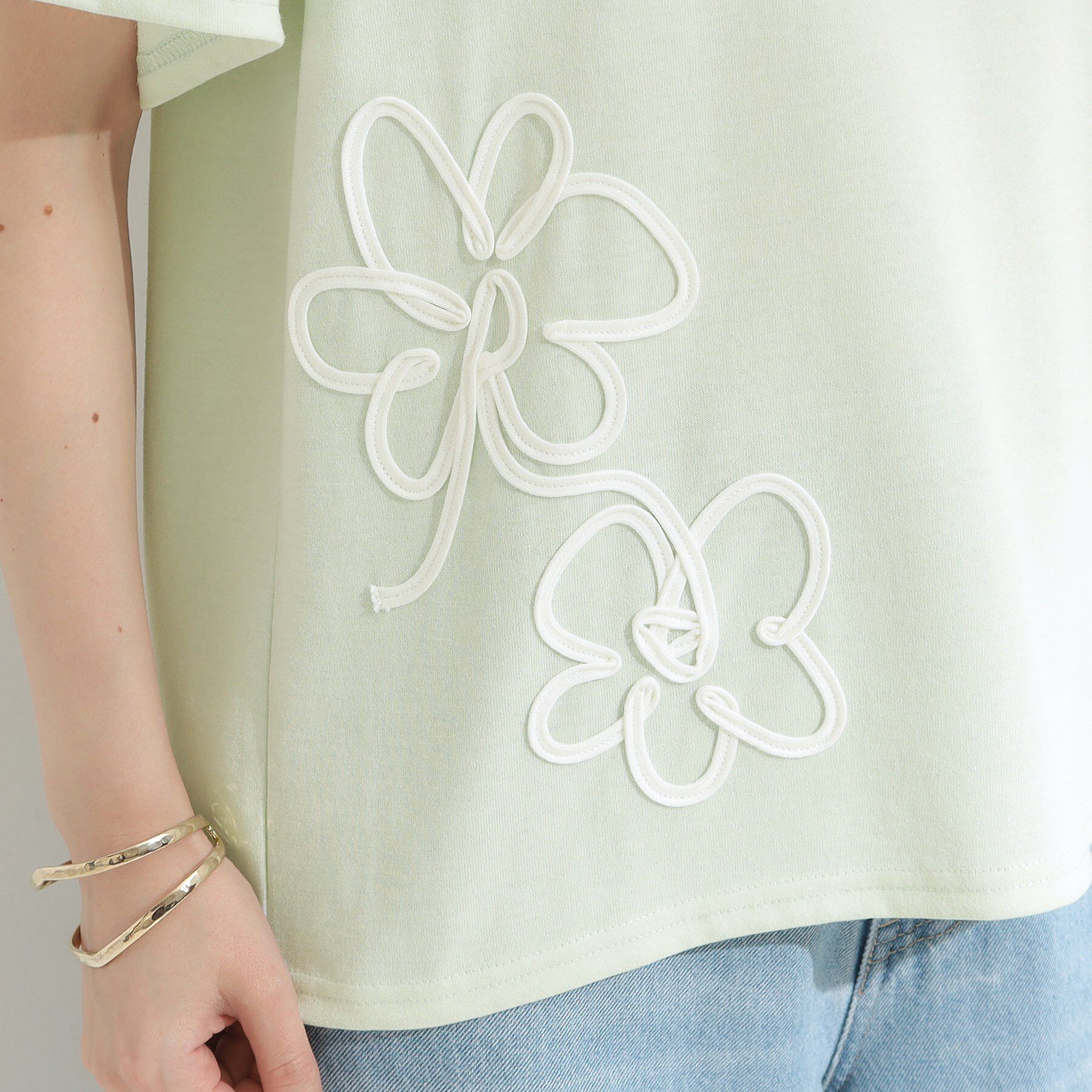 SHOO･LA･RUE「【S-LL】コーデの主役になる コード刺繍デザインＴシャツ」|Tシャツ・カットソー|