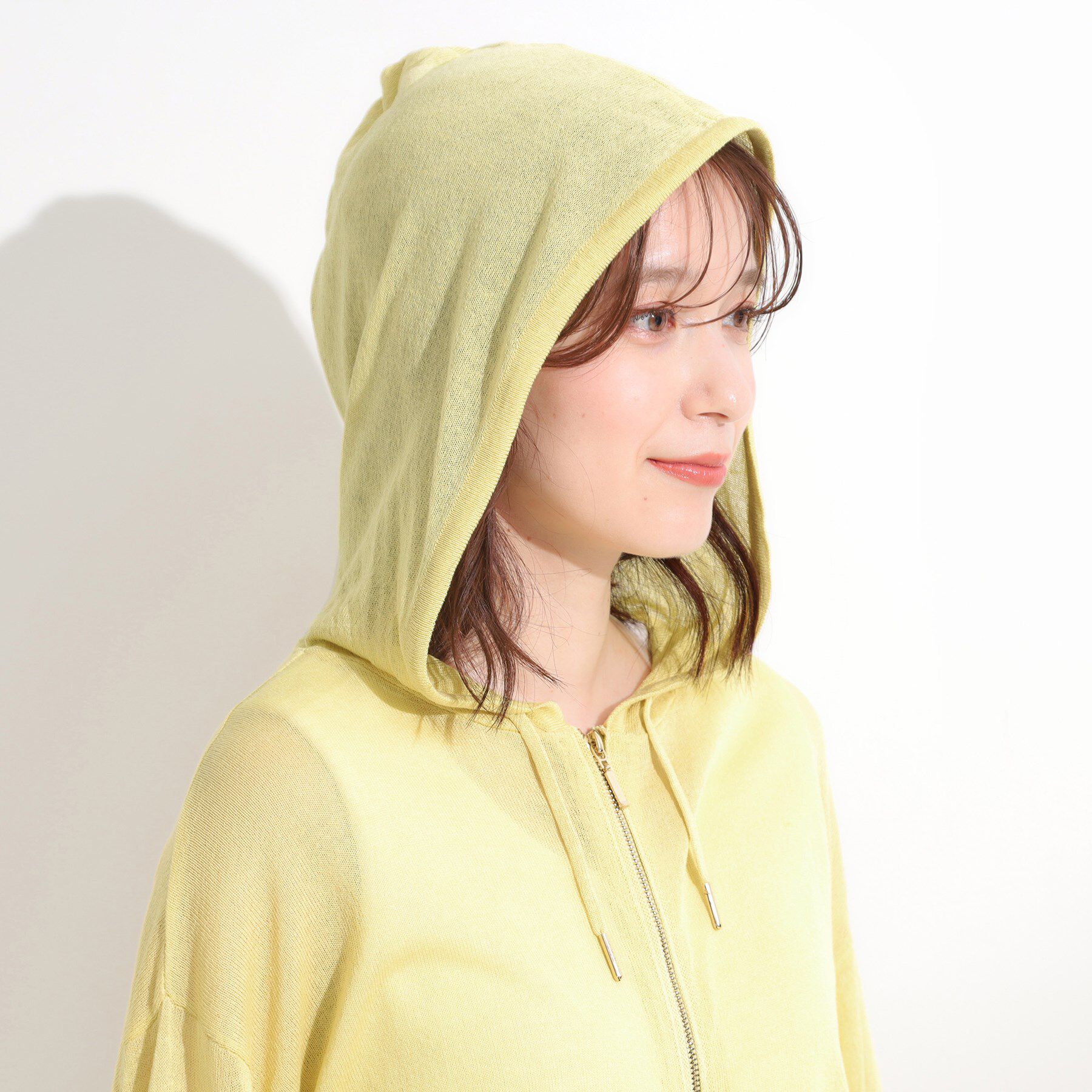 SHOO･LA･RUE「冷房対策にも 上品なシアー感のニットパーカ」|カーディガン|