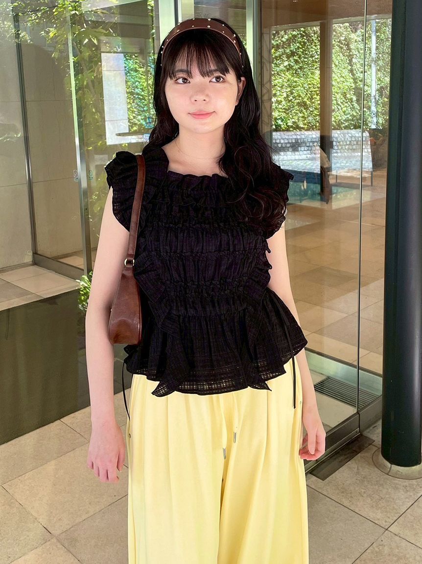 LILY BROWN「【WEB限定カラー】シャーリングレイヤーフリルトップス」|Tシャツ・カットソー|