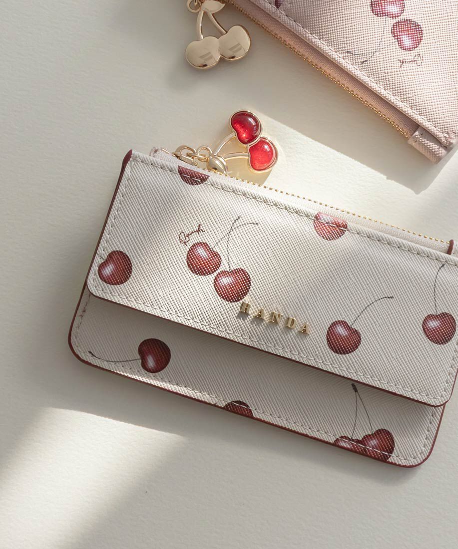  「【Cherry＆Strawberry】チャーム付きフラップフラグメントケース」|名刺入れ・カードケース|
