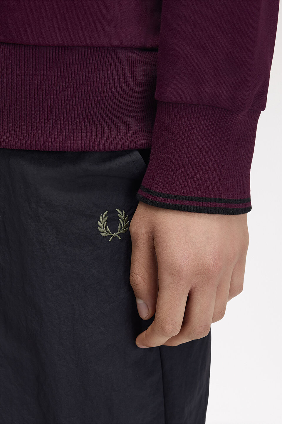 FRED PERRY 「FRED PERRY／Half Zip Collared Sweatshirt／ハーフジップカラースウェットシャツ」|スウェット・ジャージ|