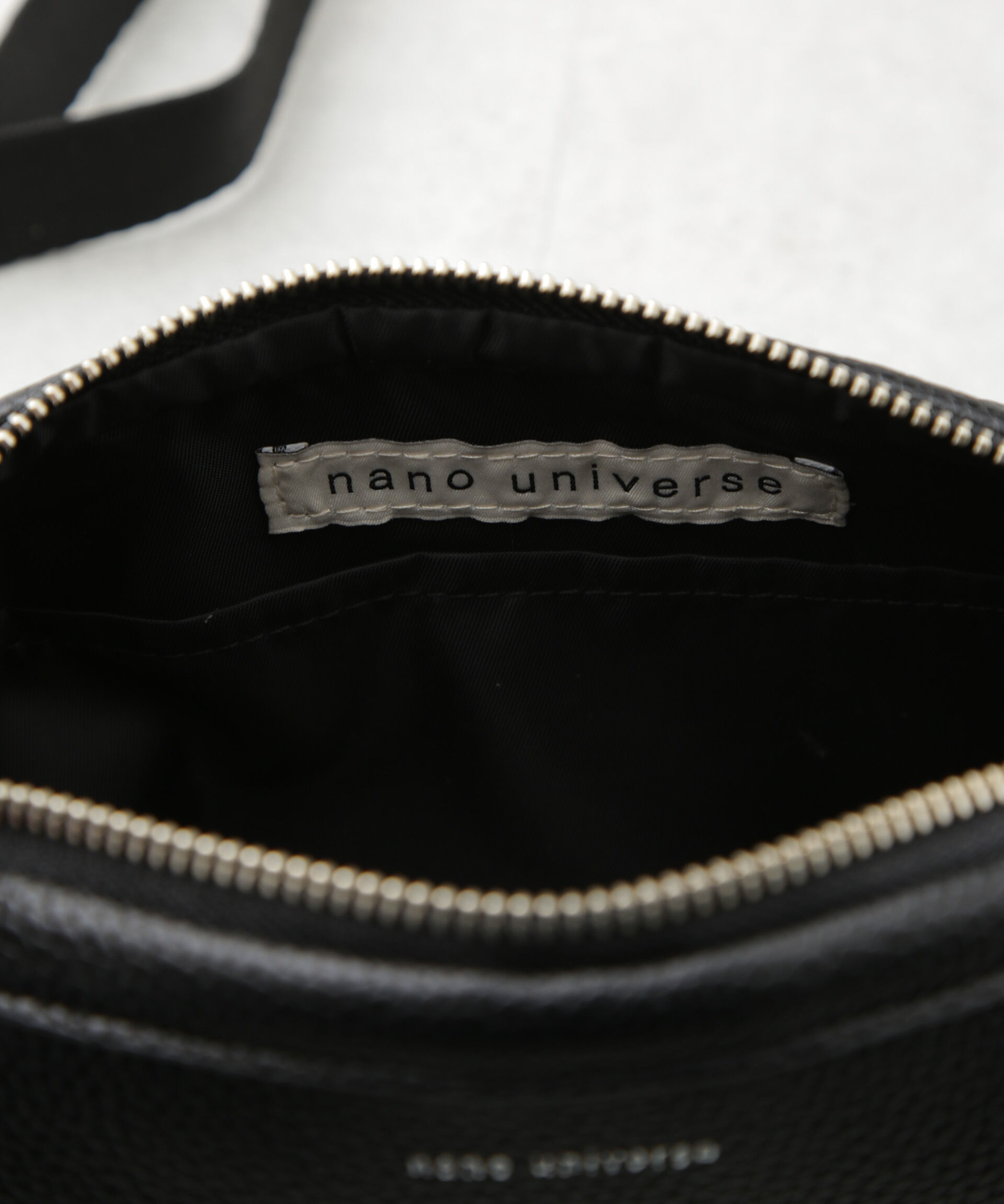 NANO universe「フェイクレザーボディーバッグ」|ショルダー・メッセンジャー|