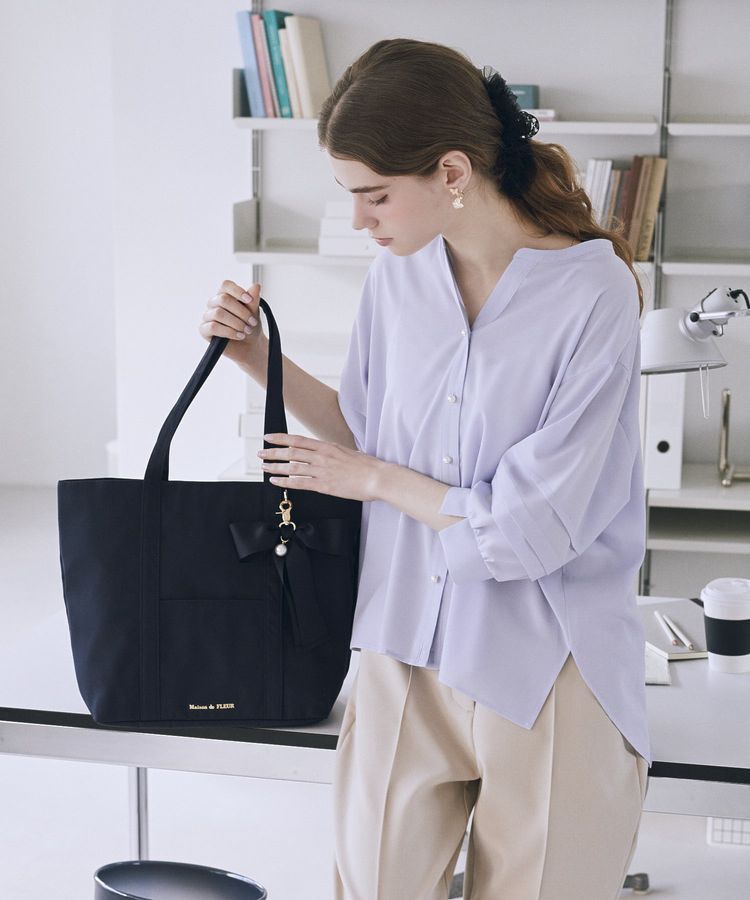 Maison de FLEUR「リボンチャーム付きマルチポケットトートバッグ」|トートバッグ|