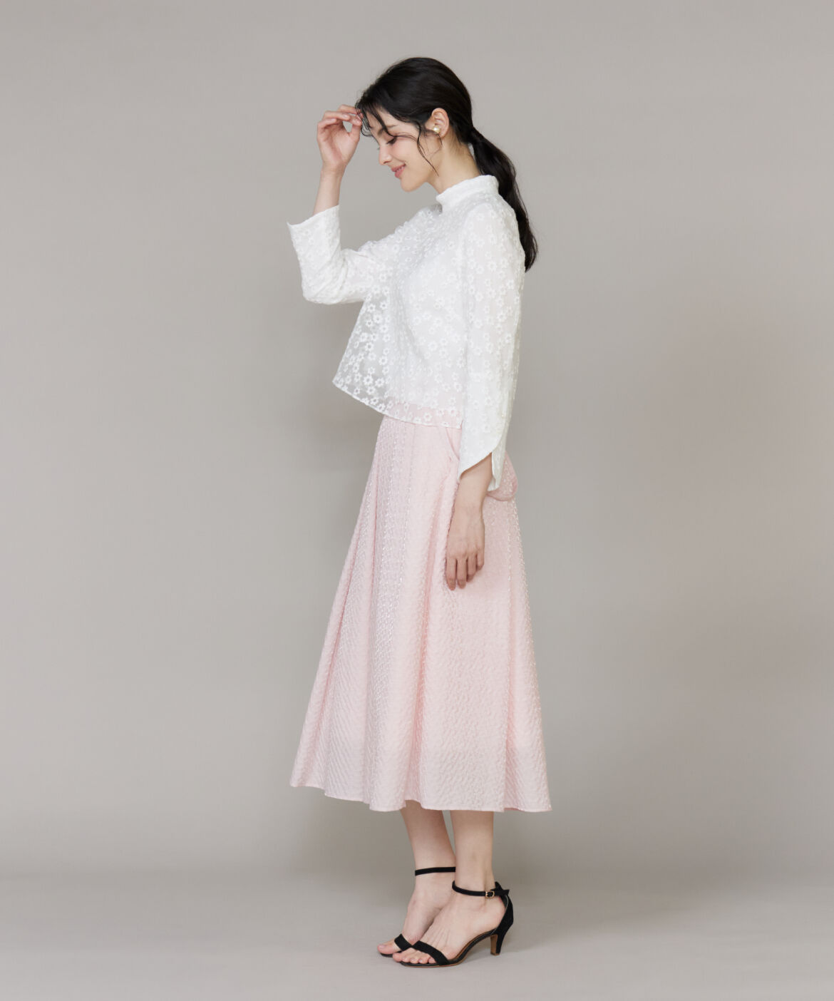 Maglie le cassetto「《WEB・POPUP限定》フラワー刺繍シアーブラウス《M Maglie le cassetto》」|シャツ・ブラウス|