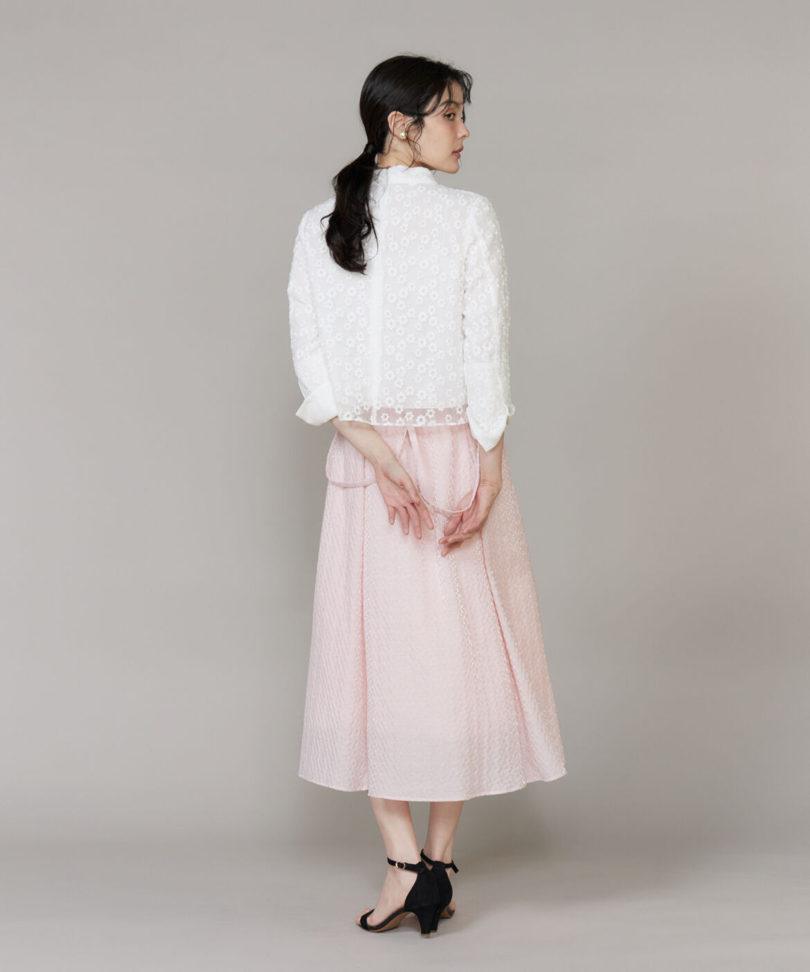 Maglie le cassetto「《WEB・POPUP限定》フラワー刺繍シアーブラウス《M Maglie le cassetto》」|シャツ・ブラウス|
