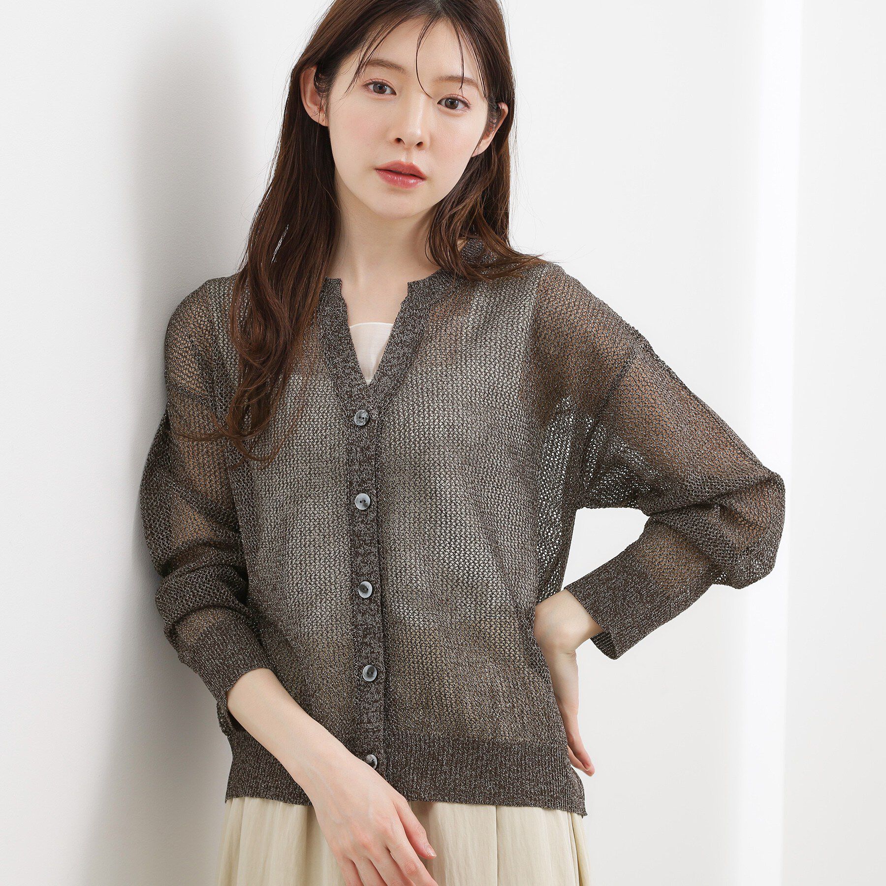 grove「【貴島明日香さん着用】ラメメッシュキーネックカーディガン」|カーディガン|ブラウン(044)