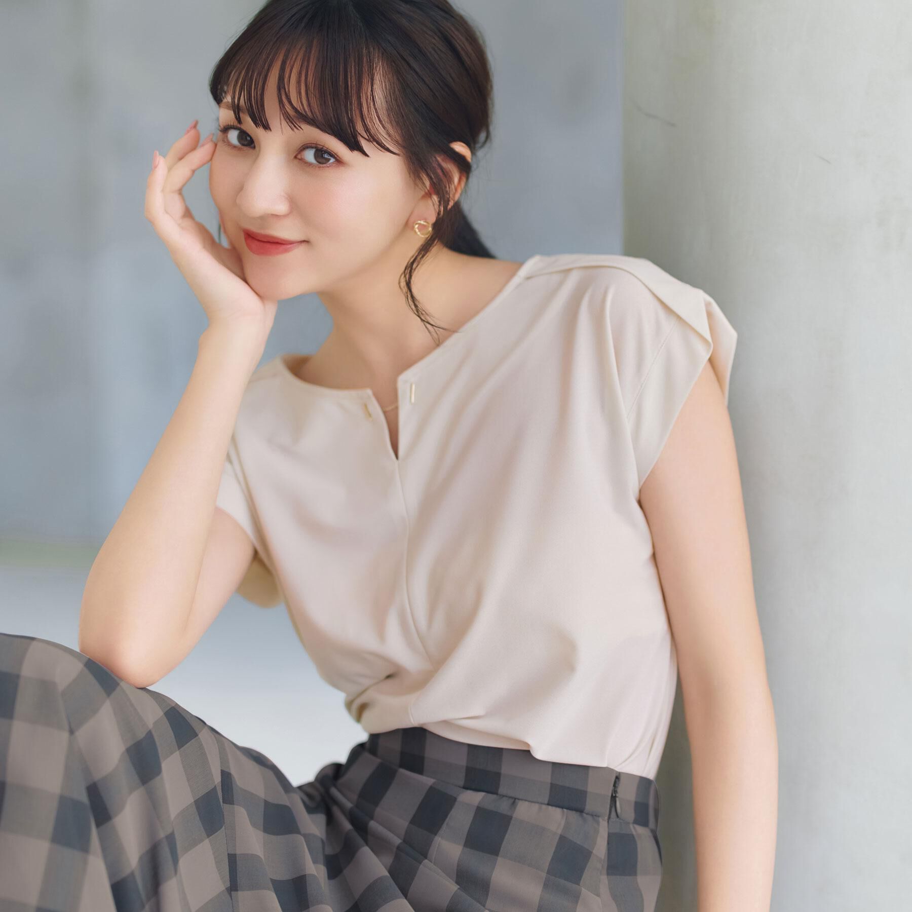 index「【接触冷感】ひんやりキーネックフレンチトップス《洗濯機OK》」|Tシャツ・カットソー|