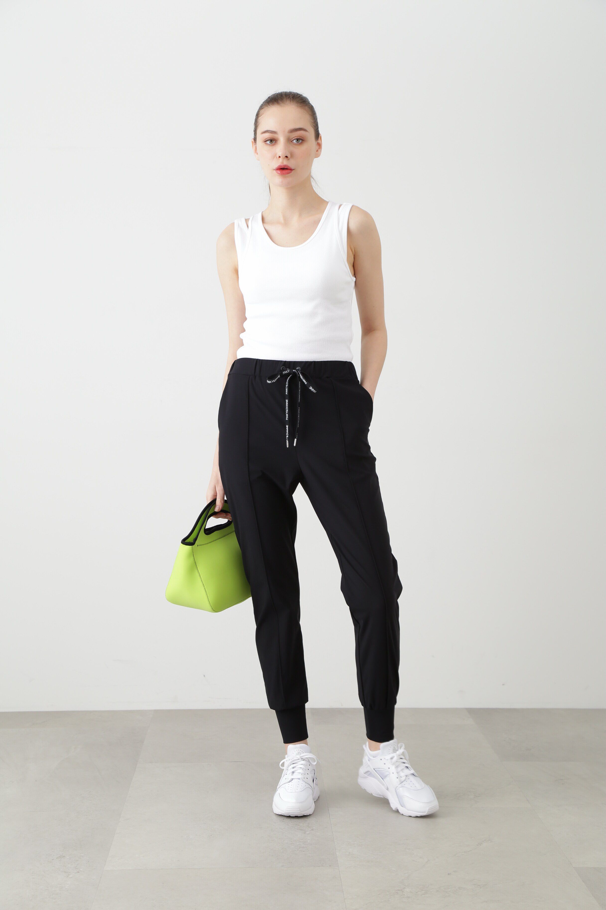  「[THE HOLIDAY CLOSET]カップ付きリブタンクトップ」|Tシャツ・カットソー|