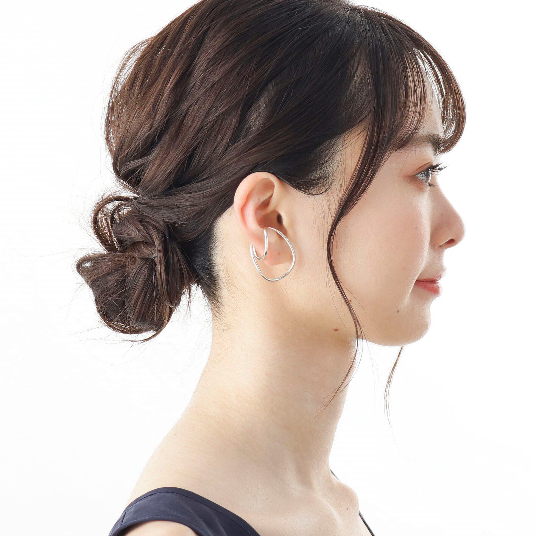 COCOSHNIK「シルバー クロスウェーブ イヤーカフ」|イヤーカフ|