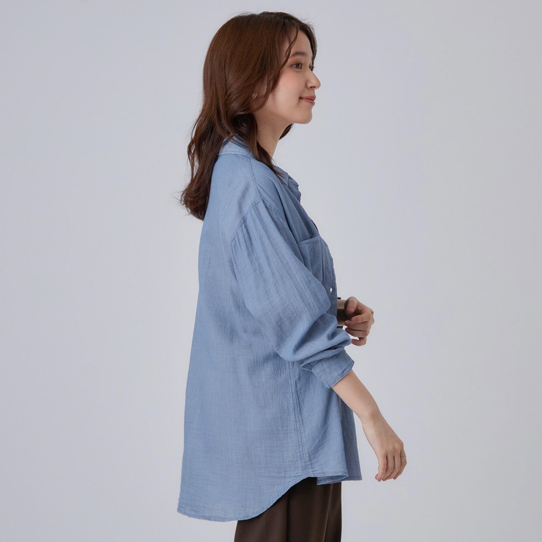 SHOO･LA･RUE「【綿100%/UV/S-LL/体型カバー】優しく透ける 柔らかシアーデニムシャツ」|シャツ・ブラウス|