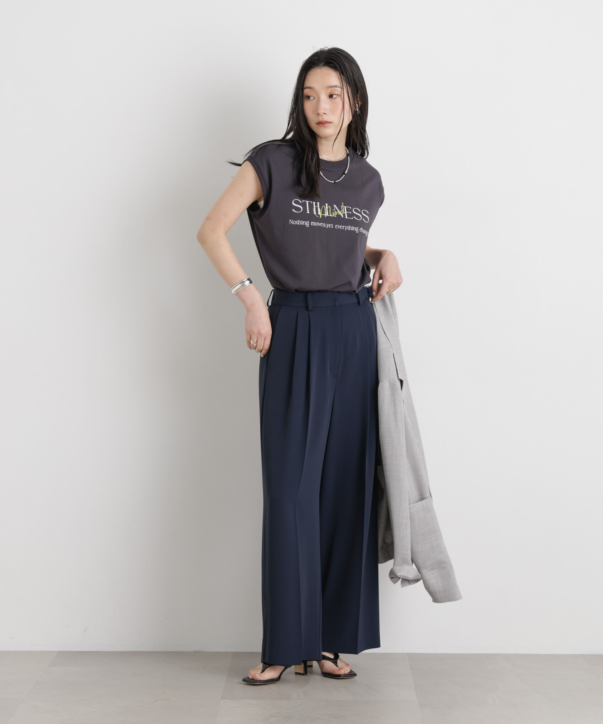 nano･universe「サイドベルトツイルタックワイドパンツ」|チノ|