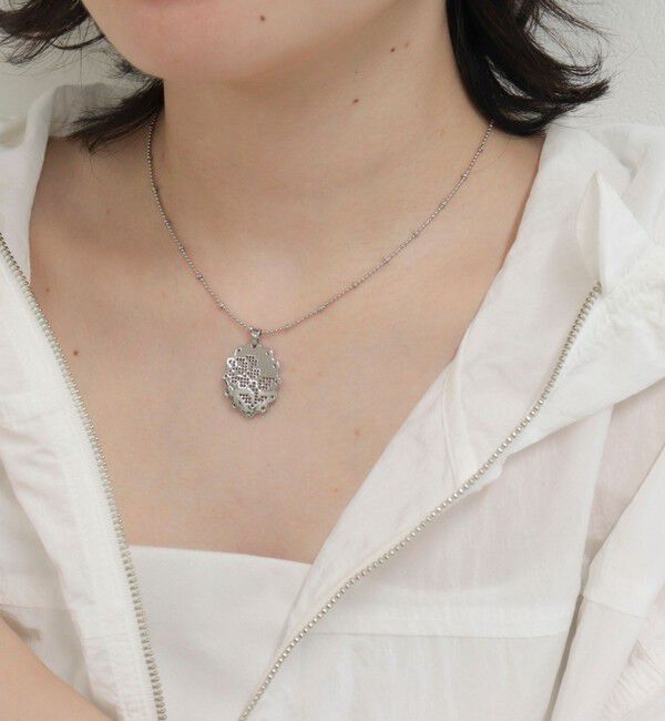 fredy emue「刺繍モチーフトップネックレス」|ネックレス|