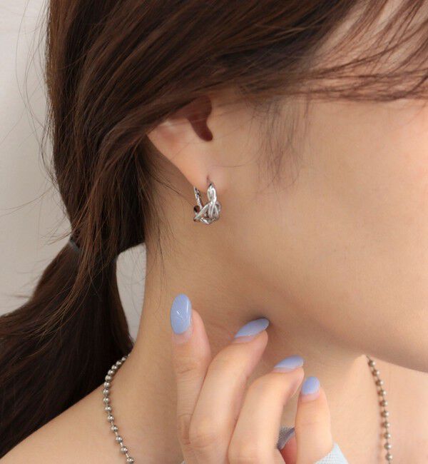 fredy emue「結びラインワンタッチピアス」|ピアス|シルバー