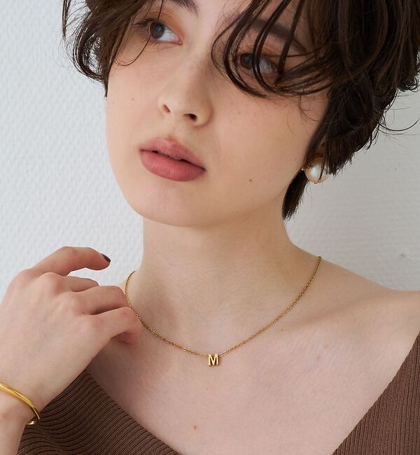 Rouge vif「【PETIT MOMENTS/プティ・モーメント】「M」イニシャルモチーフネック」|ネックレス|ゴールド
