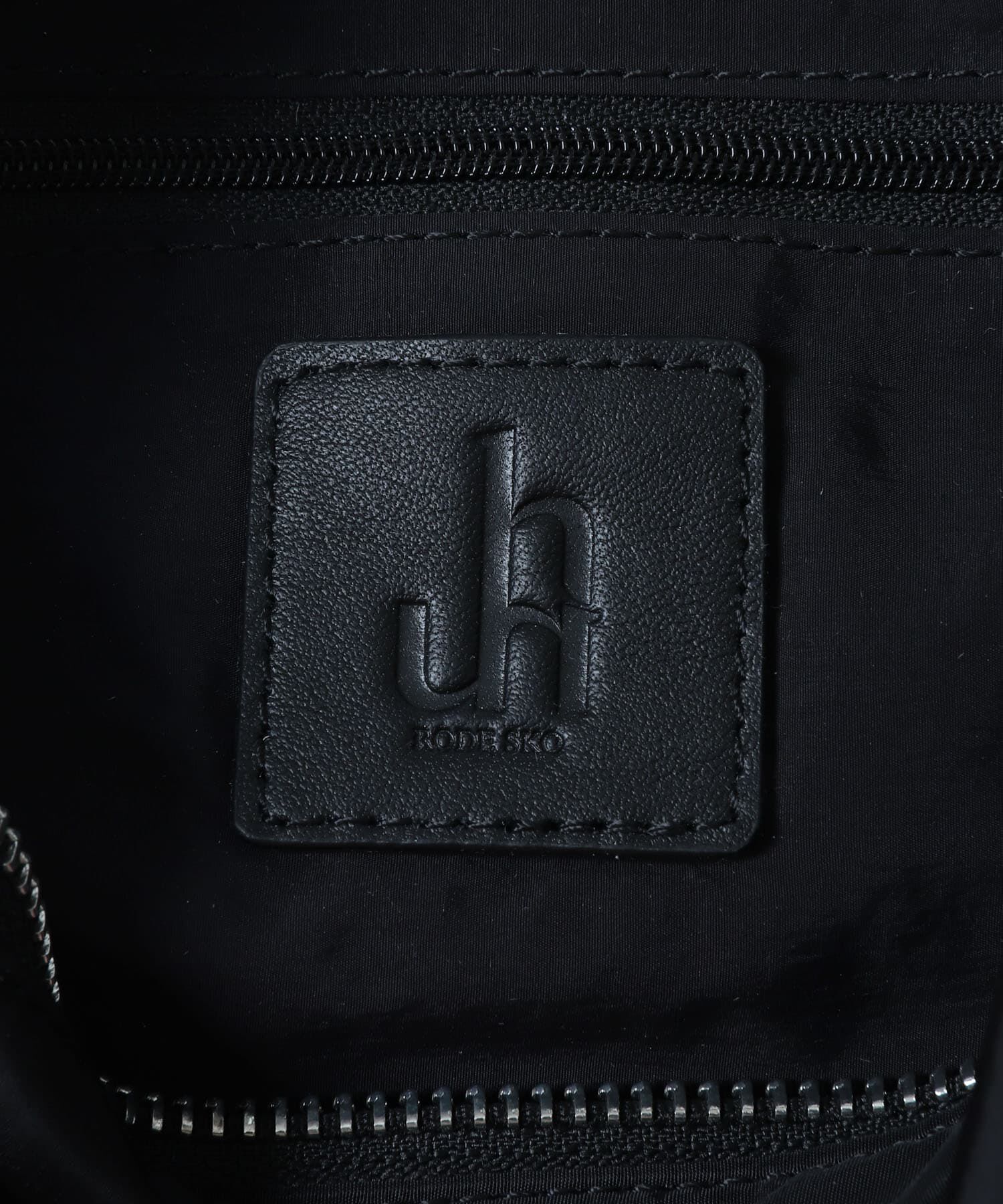 RODE SKO「hun RODESKO　Dual pouch」|ショルダー・メッセンジャー|