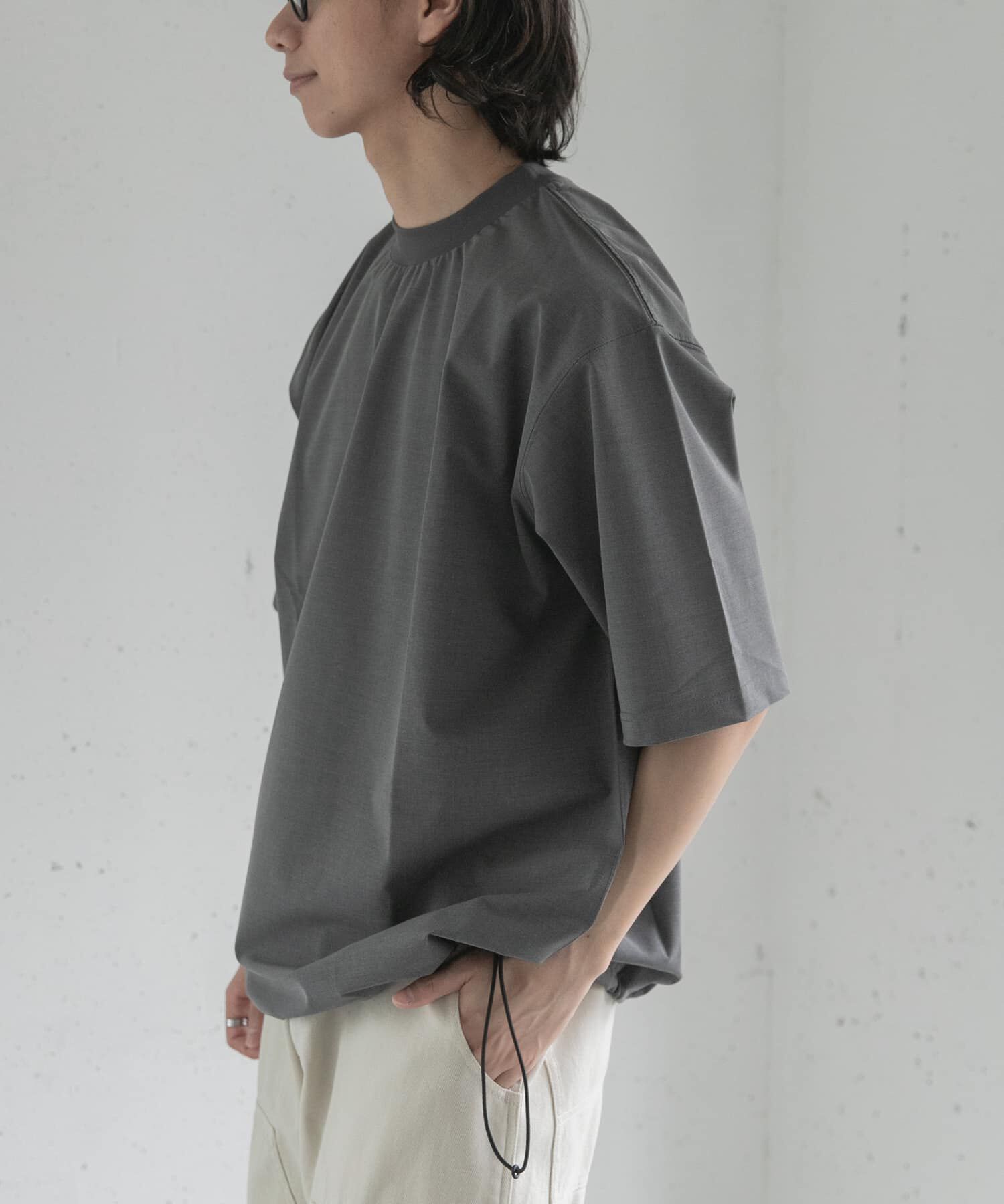 URBAN RESEARCH DOORS「FORK&SPOON　キャリーマンヘムスピンドルTシャツ」|Tシャツ・カットソー|チャコールグレー