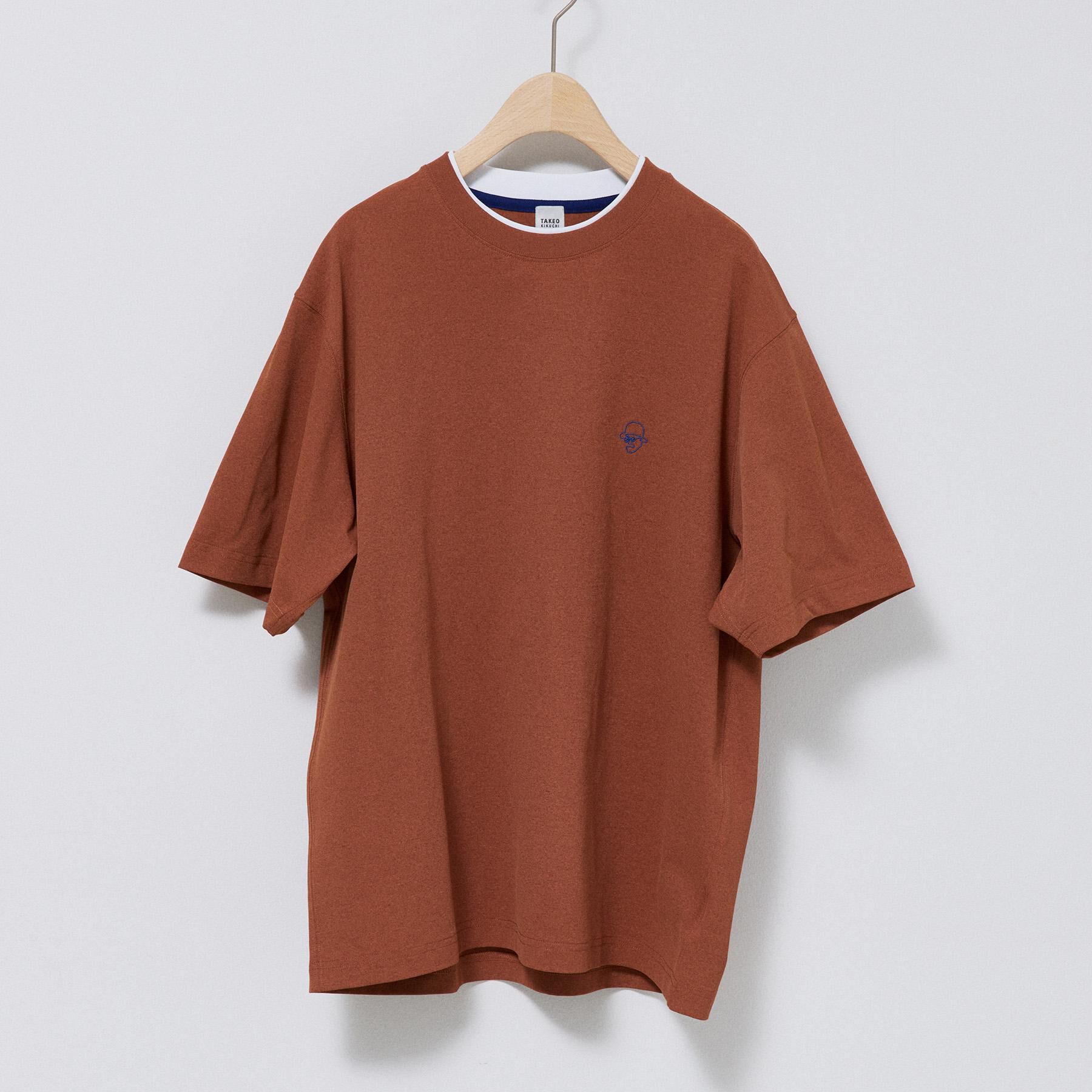 TAKEO KIKUCHI「【汗染み軽減/接触冷感】フェイクレイヤード ワンポイント刺繍Ｔシャツ」|Tシャツ・カットソー|