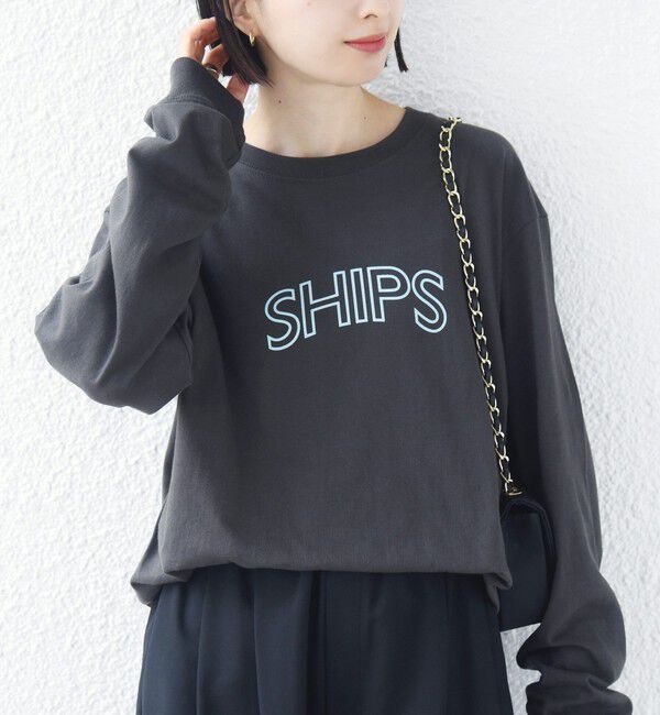 SHIPS for women「【WEB限定】 SHIPS ラウンド プリント ロゴ ロングスリーブ TEE」|Tシャツ・カットソー|