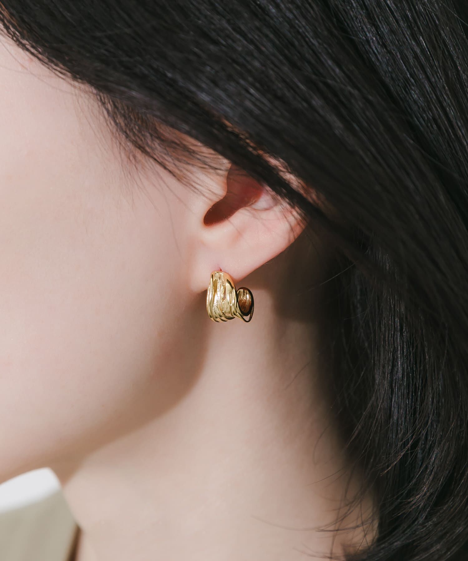 SMELLY「ステンレスウェーブメタルピアス」|ピアス|