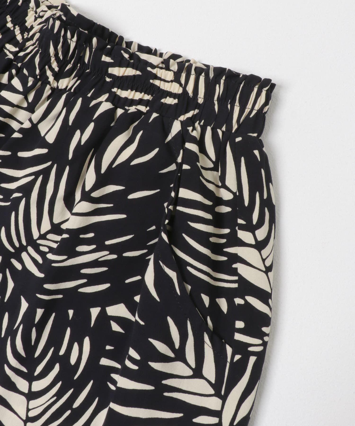 URBAN RESEARCH「『一部別注カラー』LUSANA　CICI PANTS」|その他|