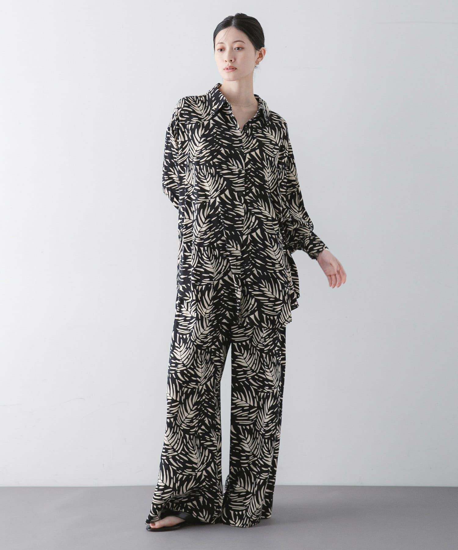 URBAN RESEARCH「『一部別注カラー』LUSANA　CICI PANTS」|その他|