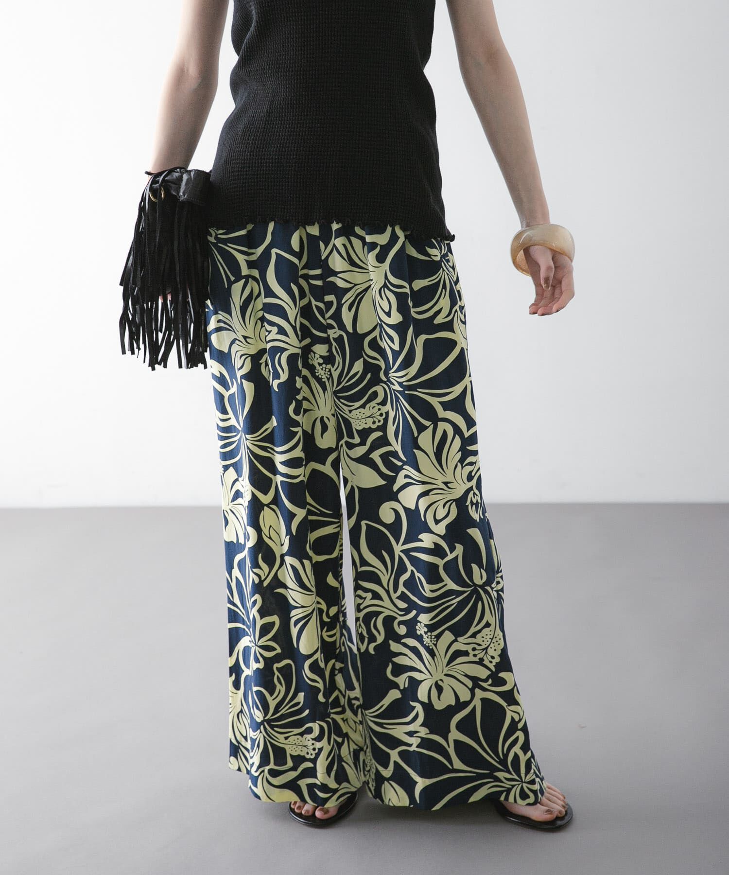 URBAN RESEARCH「『一部別注カラー』LUSANA　CICI PANTS」|その他|