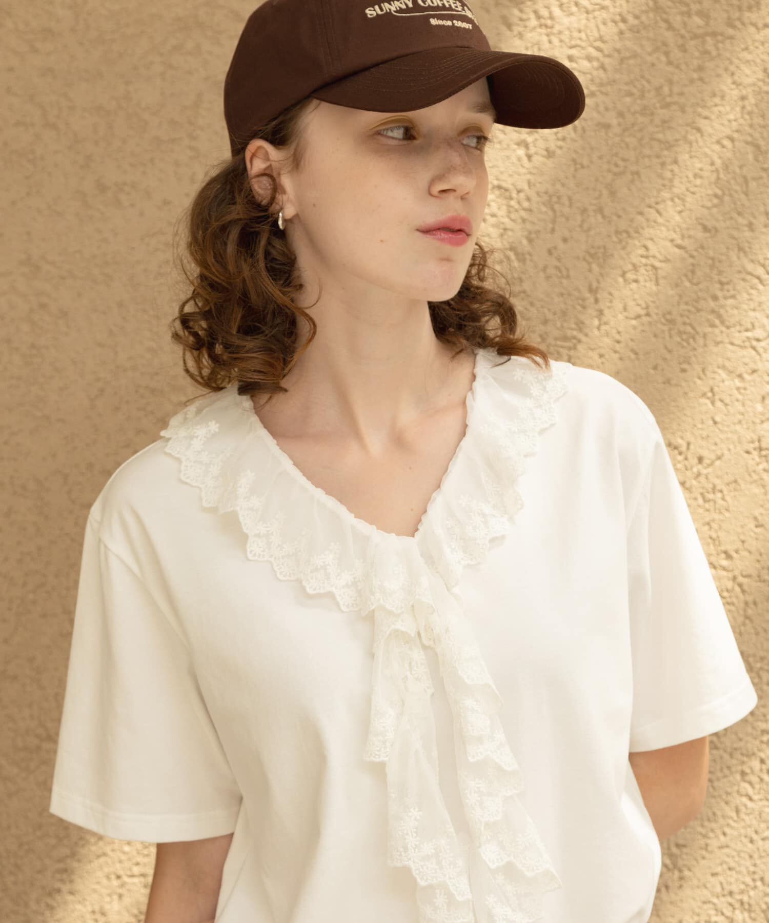 Sonny Label 「Vネックフリルレースカラープルオーバー」|Tシャツ・カットソー|