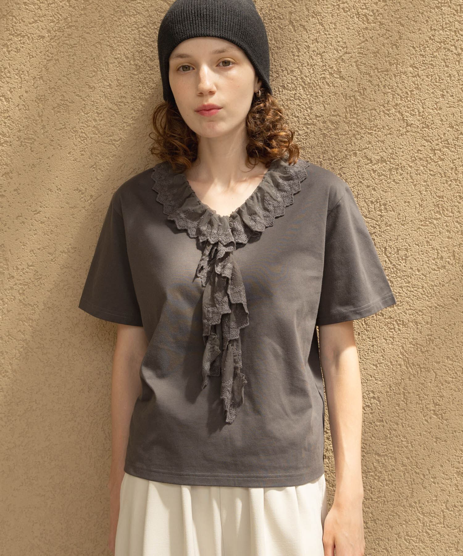 Sonny Label 「Vネックフリルレースカラープルオーバー」|Tシャツ・カットソー|