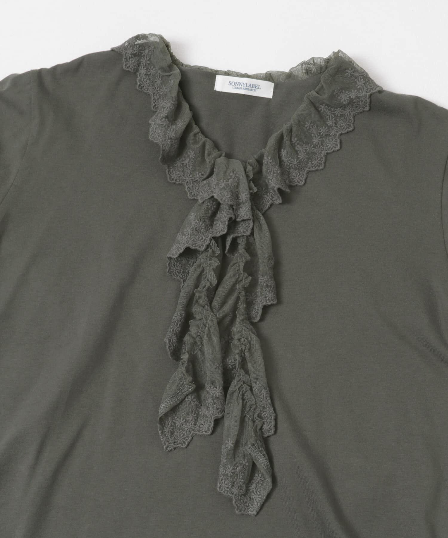 Sonny Label 「Vネックフリルレースカラープルオーバー」|Tシャツ・カットソー|